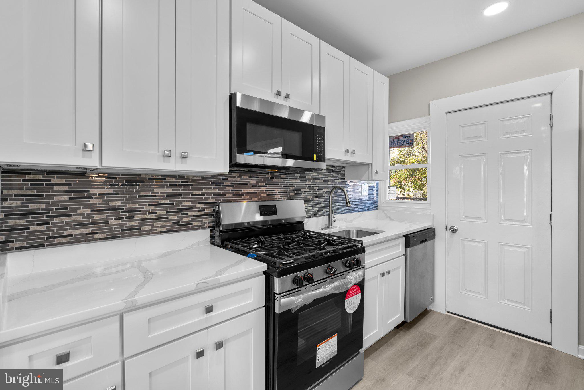 MILL HILL - Residential