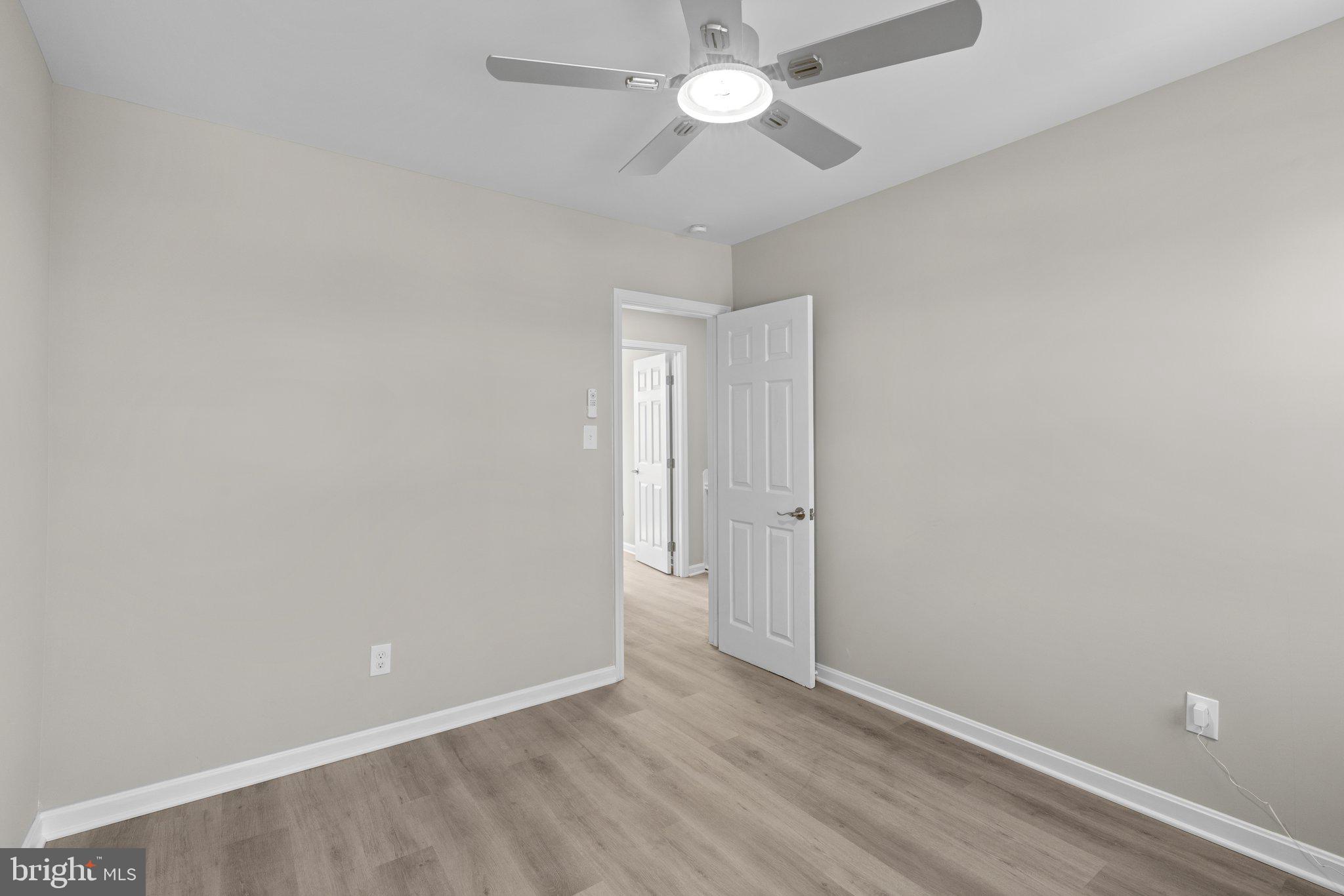 MILL HILL - Residential