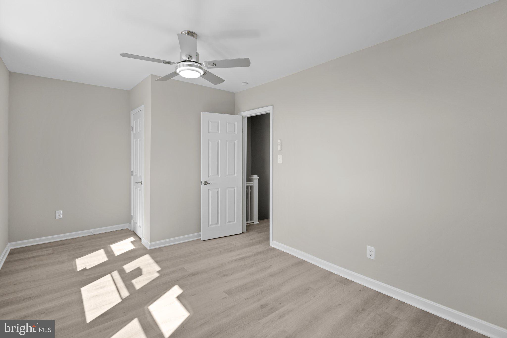 MILL HILL - Residential