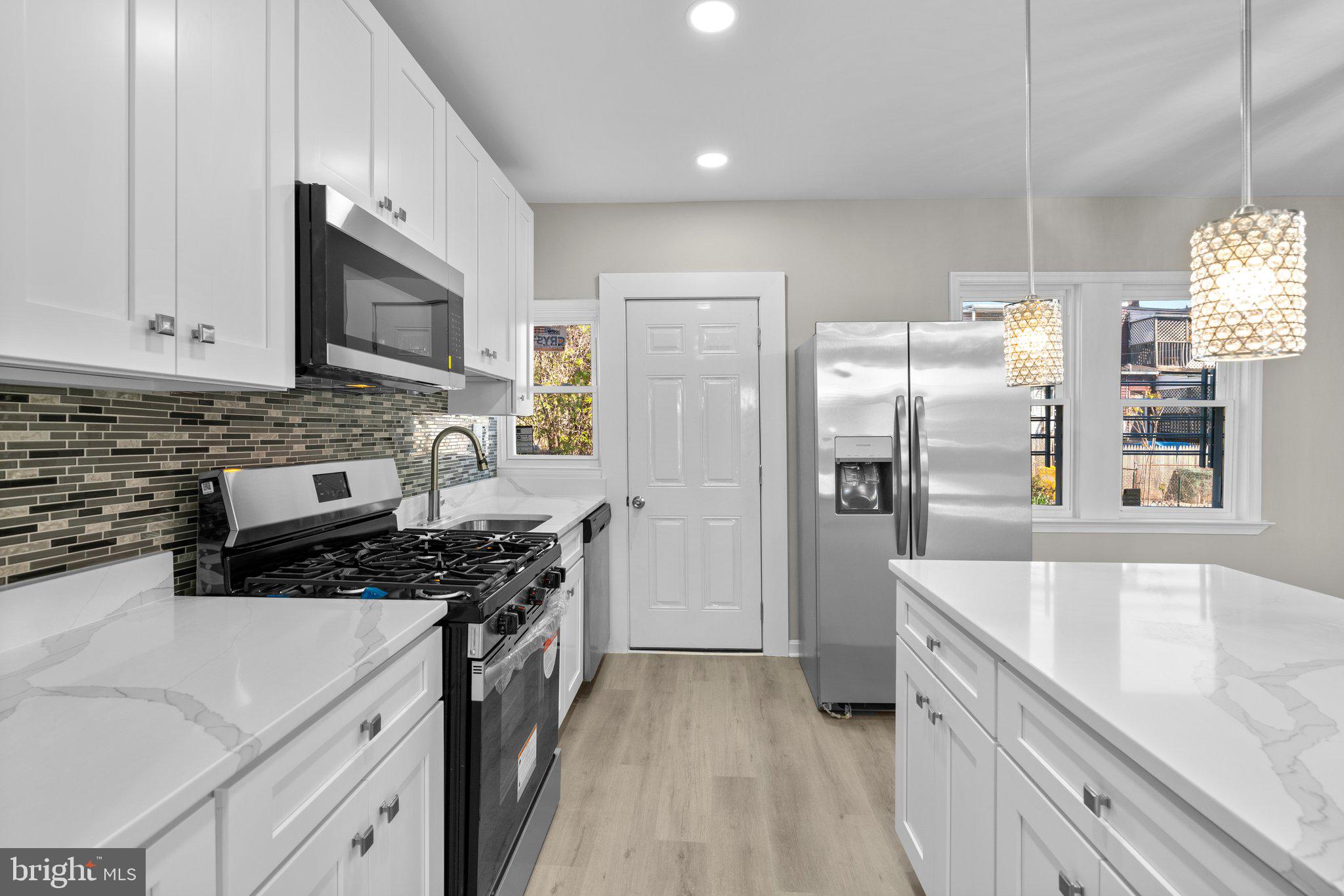 MILL HILL - Residential