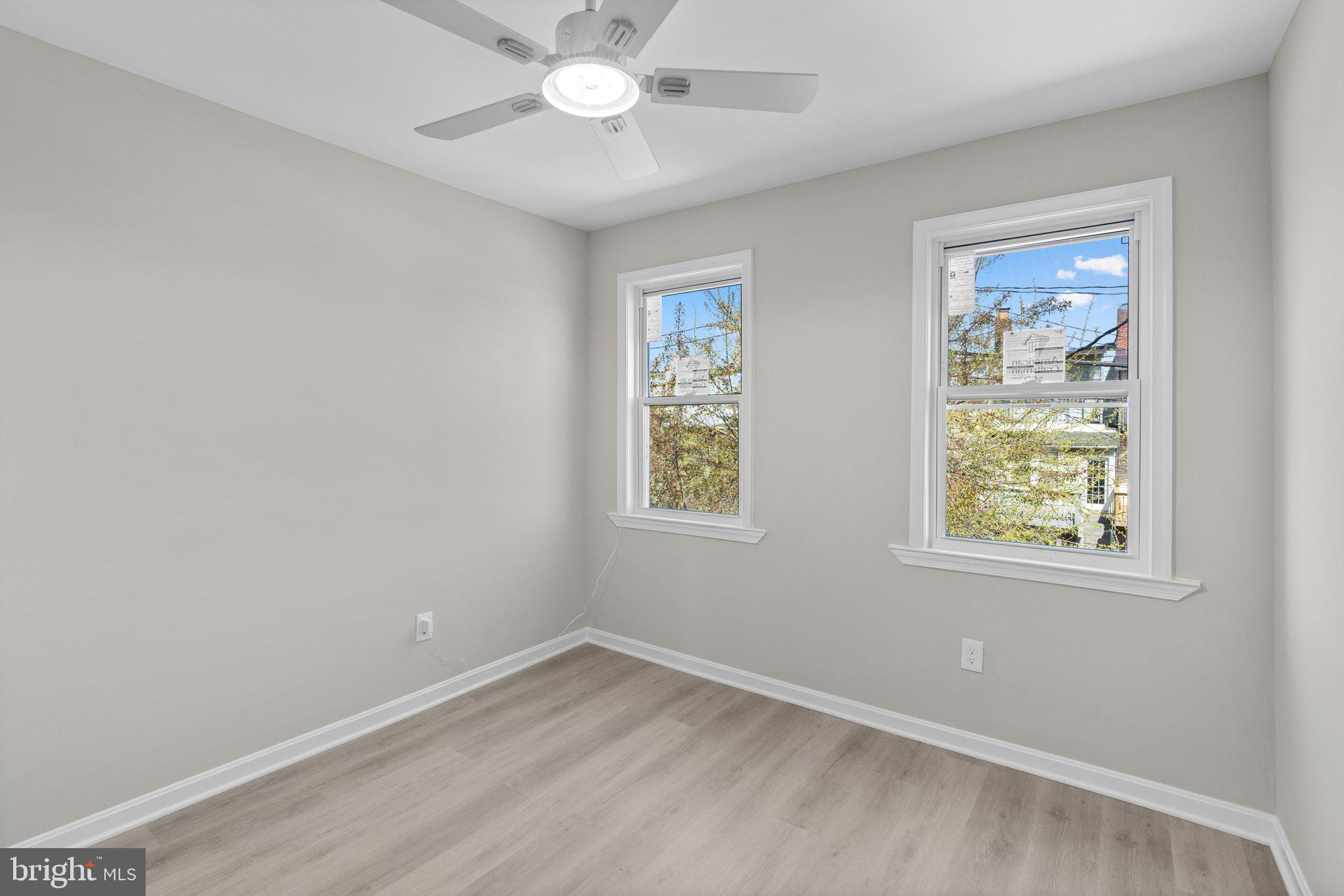 MILL HILL - Residential