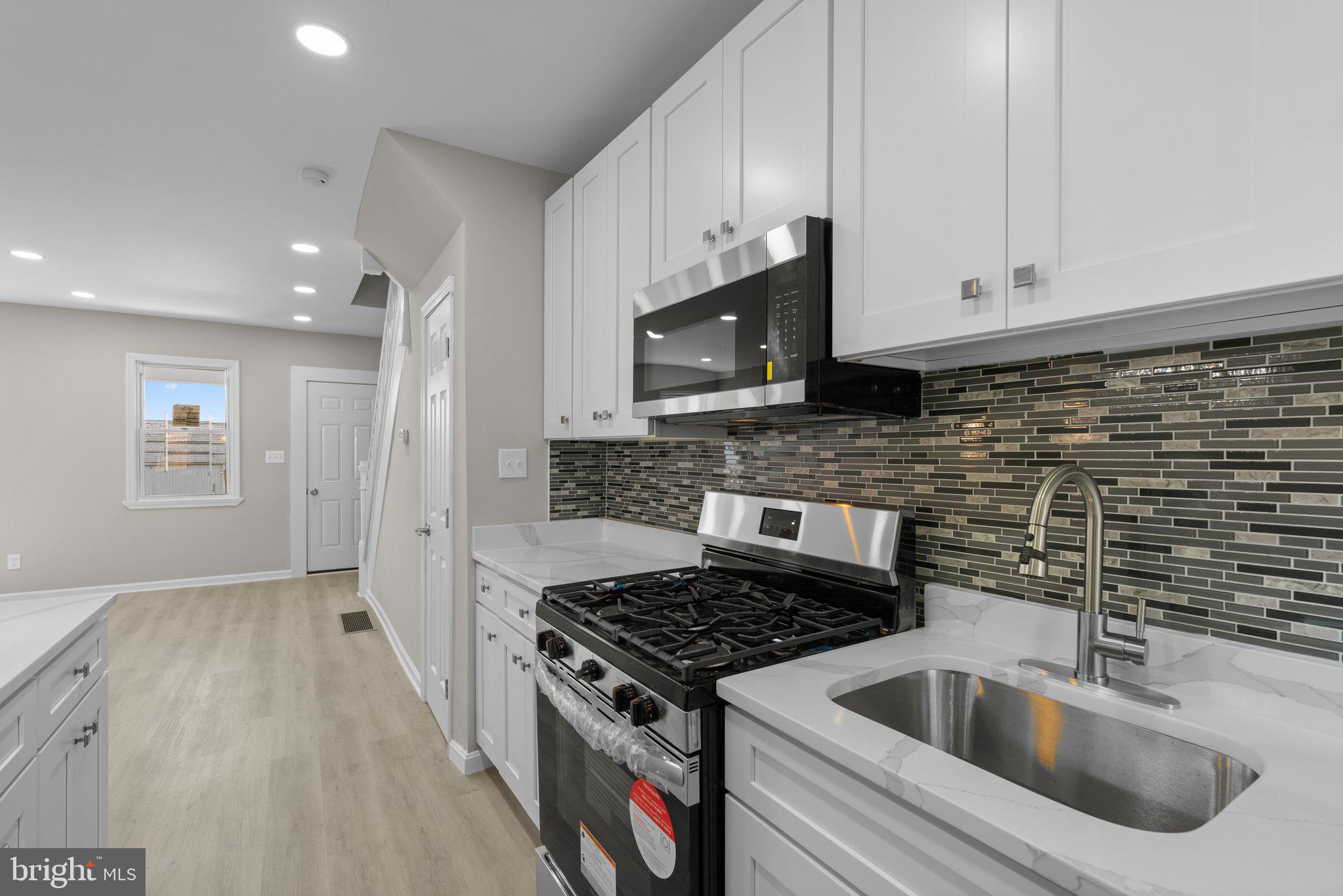 MILL HILL - Residential