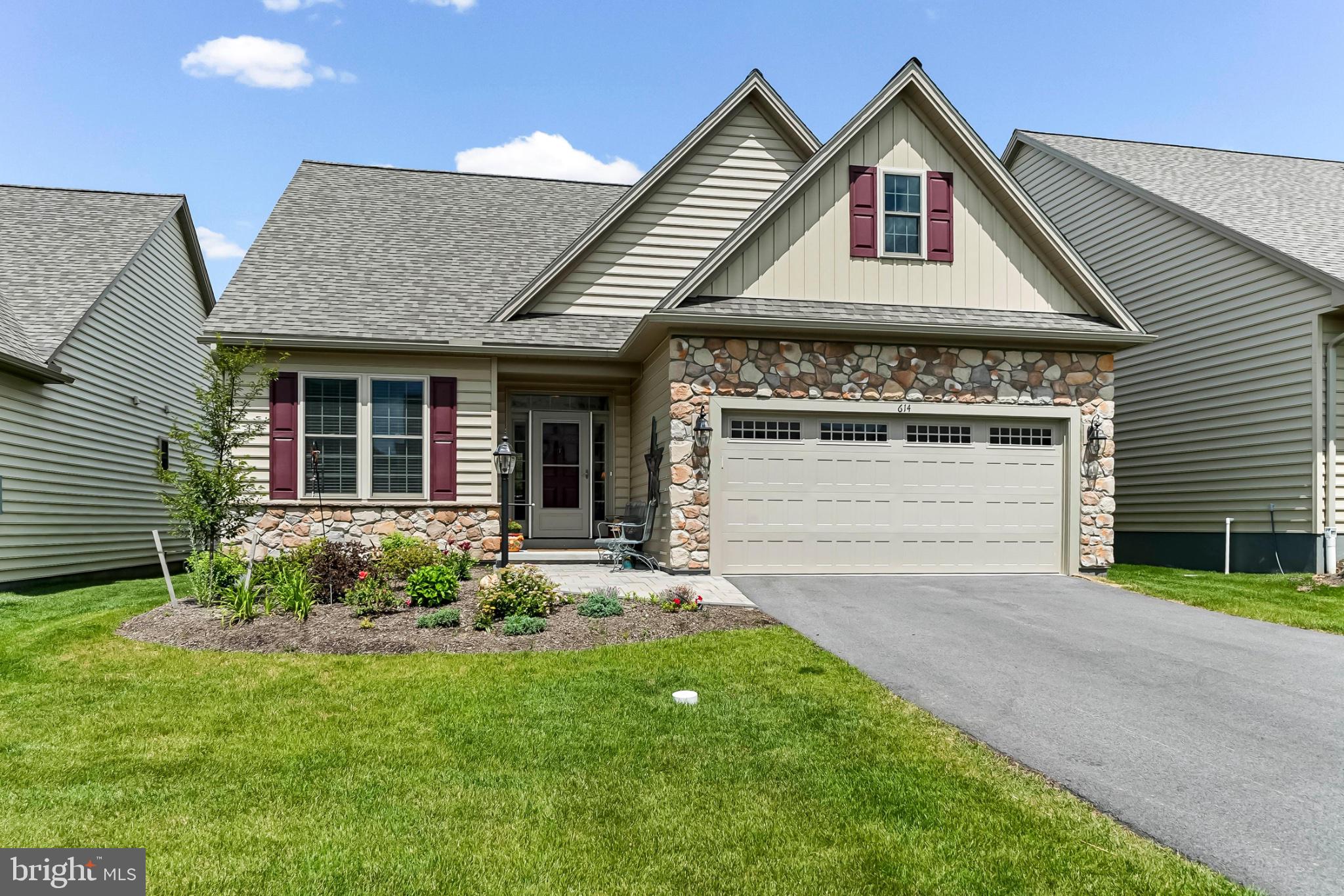 614 GREENBRIAR PATH