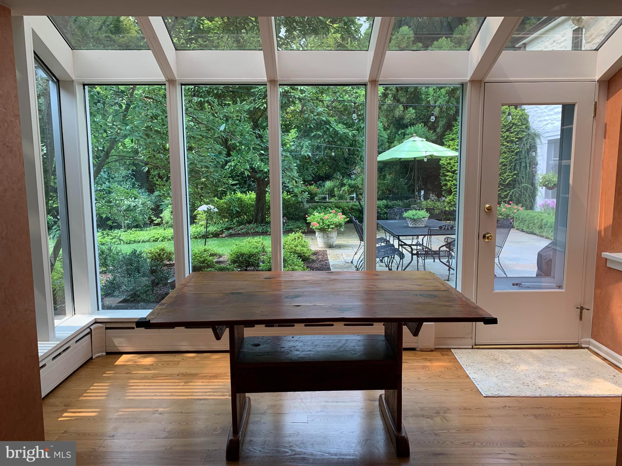 CHESTNUT HILL - Residential