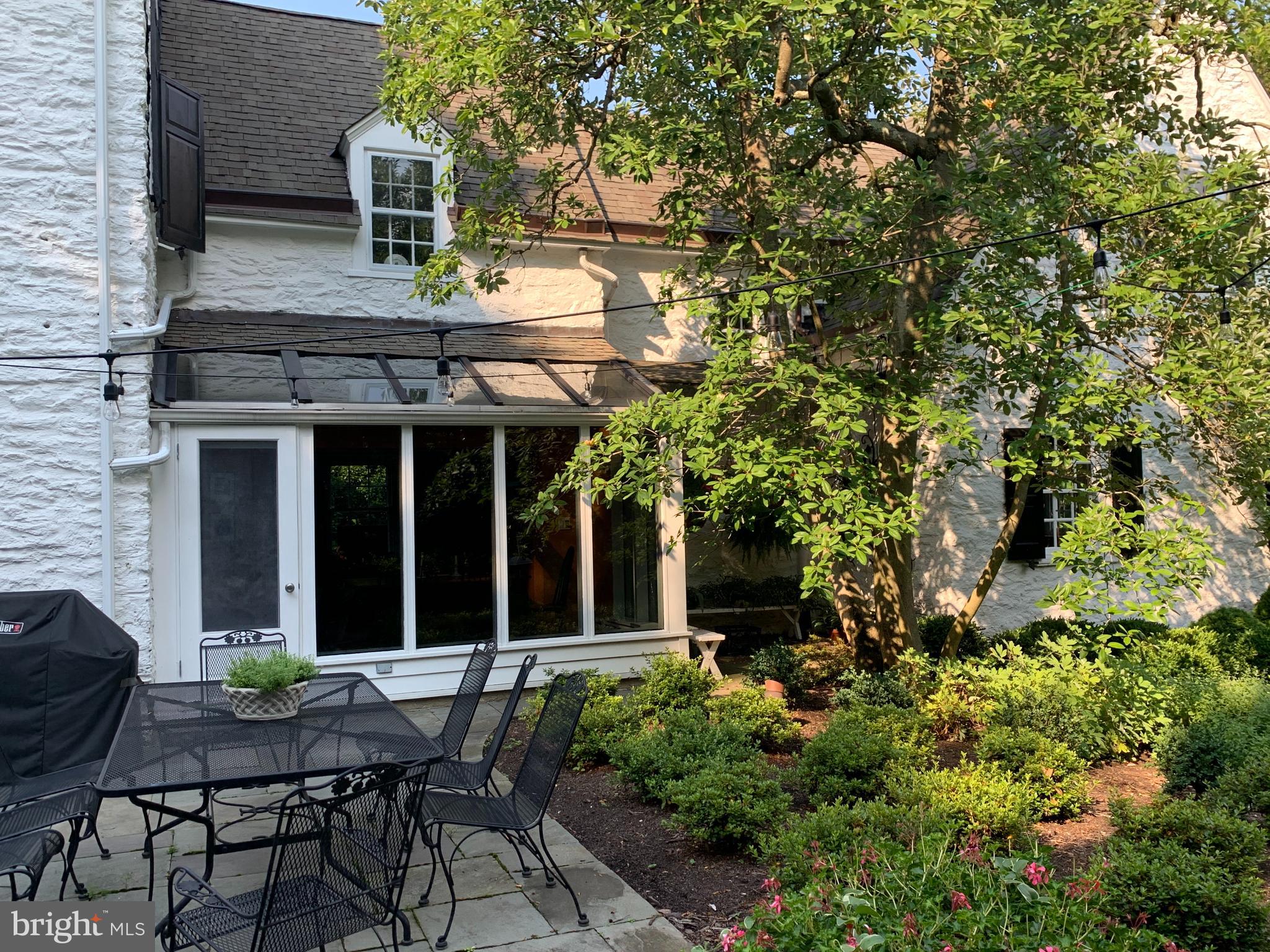 CHESTNUT HILL - Residential