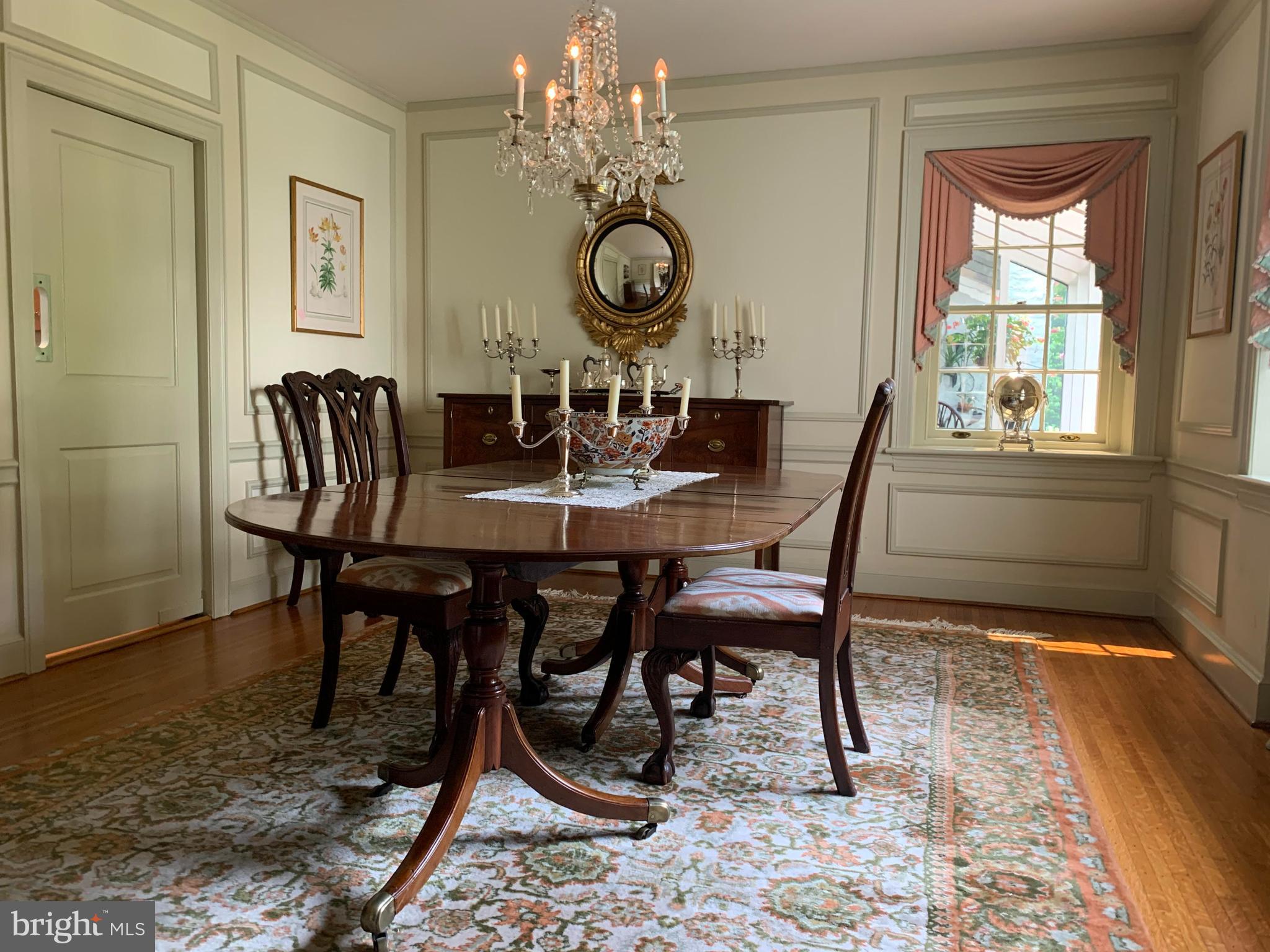 CHESTNUT HILL - Residential