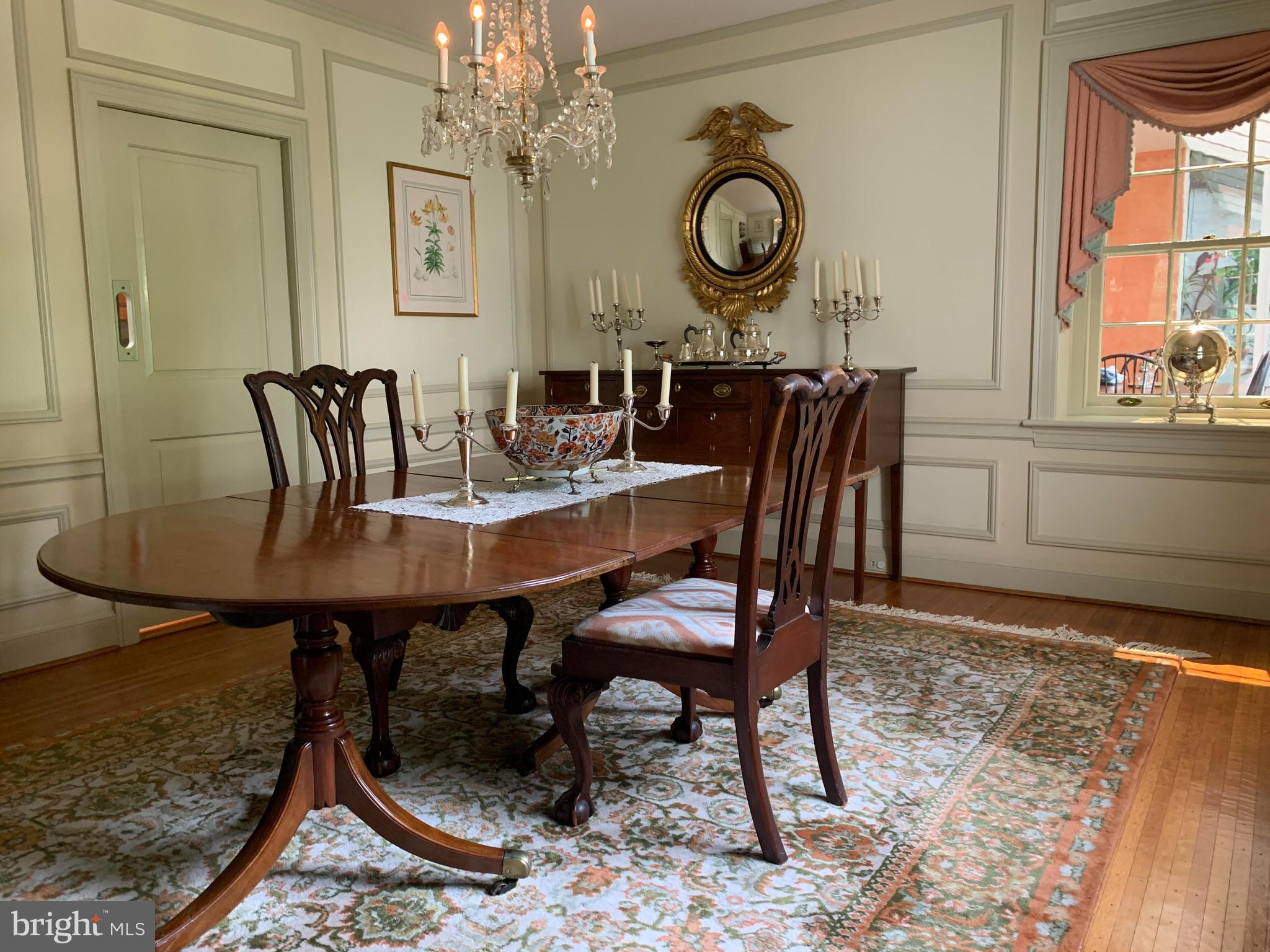 CHESTNUT HILL - Residential