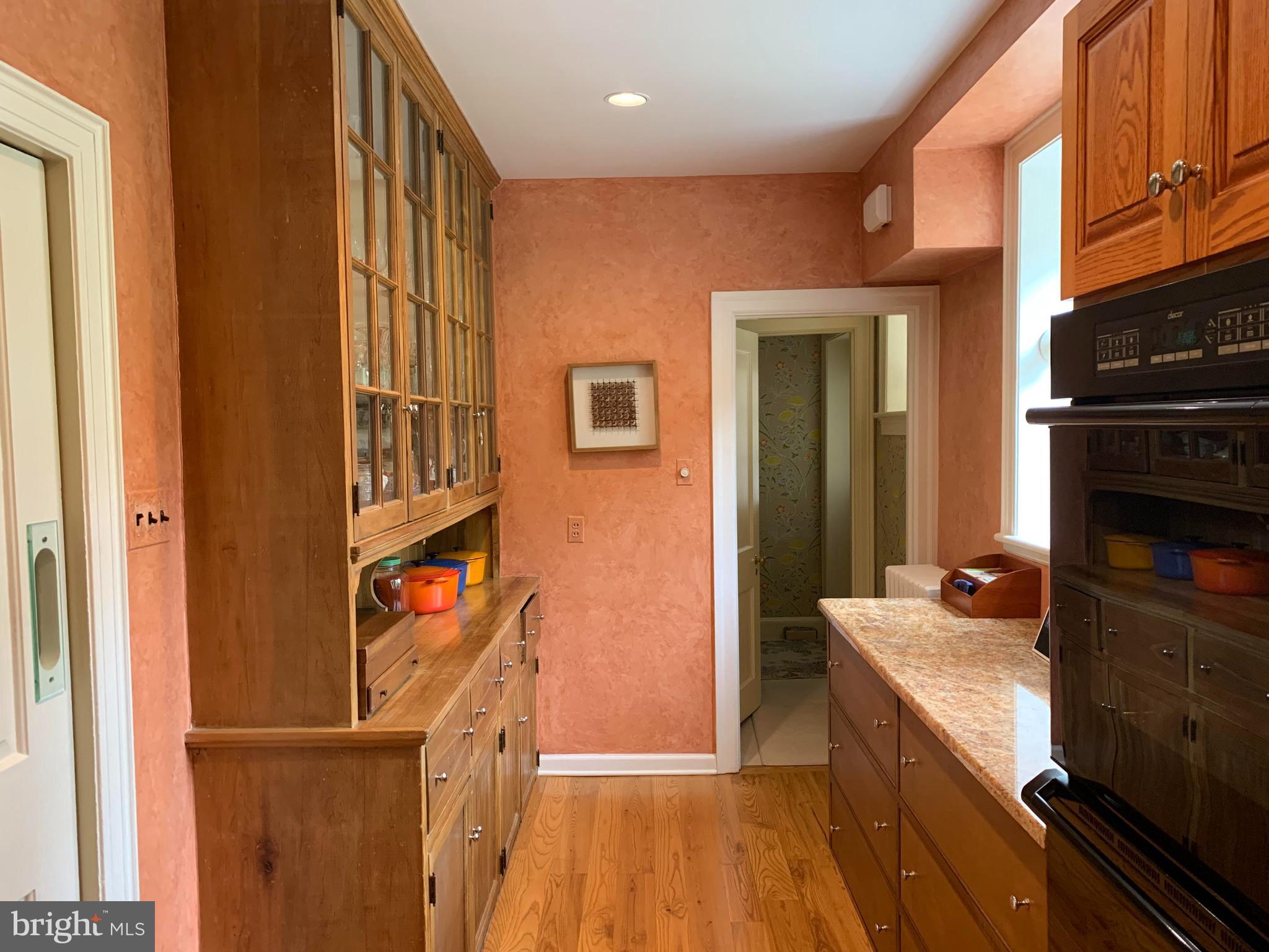 CHESTNUT HILL - Residential