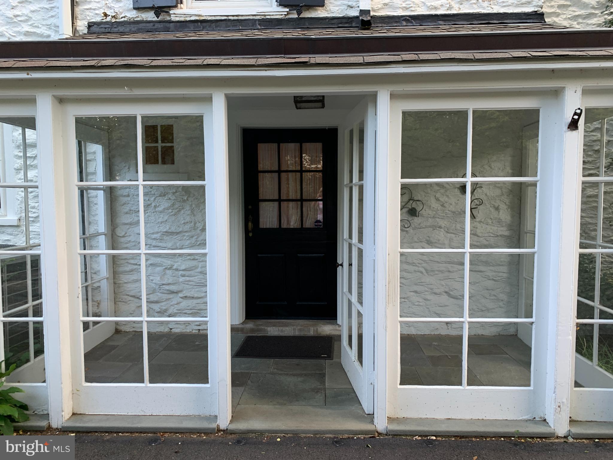 CHESTNUT HILL - Residential