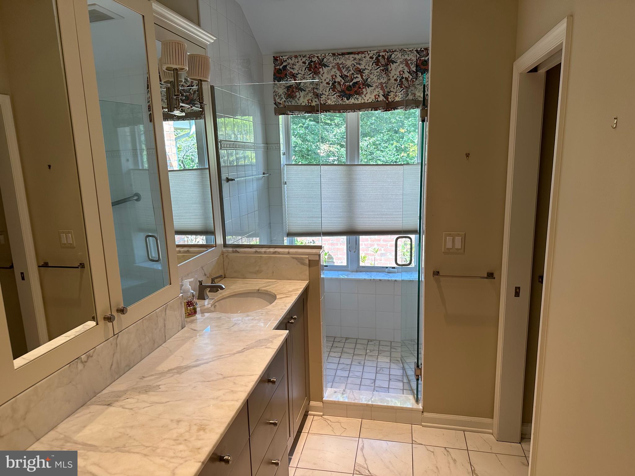 THE MEADOWS OF GREEN SPRING - Residential Lease