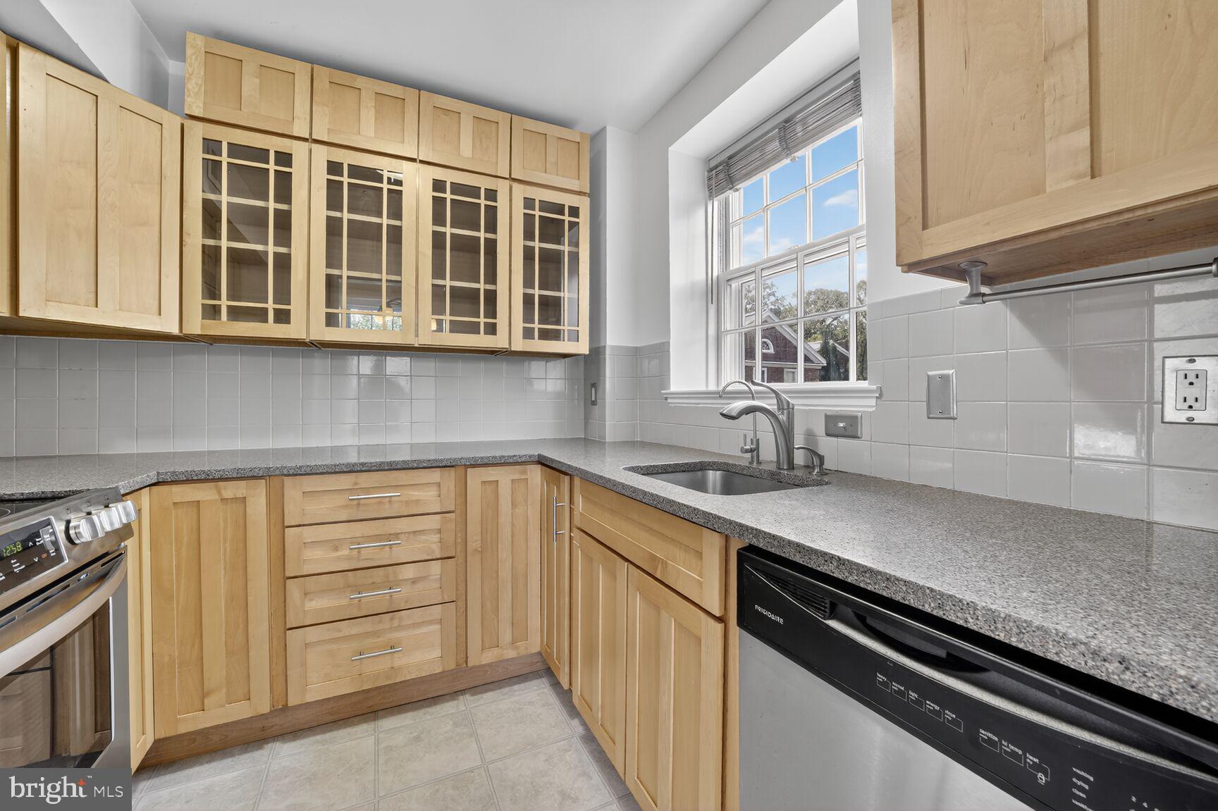 3530 39TH STREET NW E-653