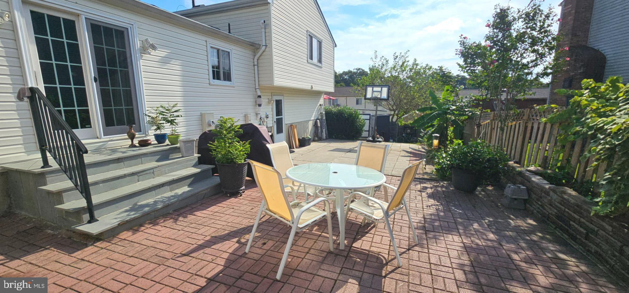 STARLIT PONDS - Residential Lease