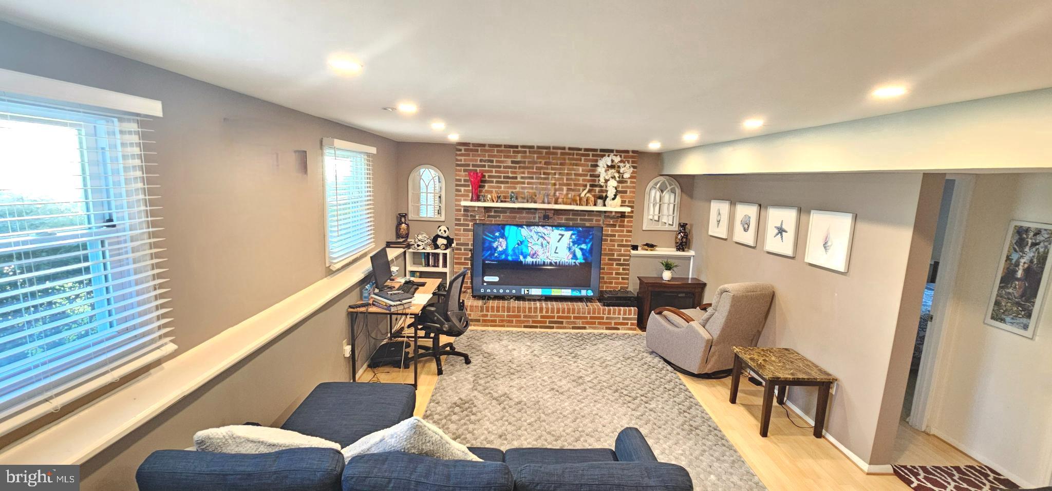 STARLIT PONDS - Residential Lease