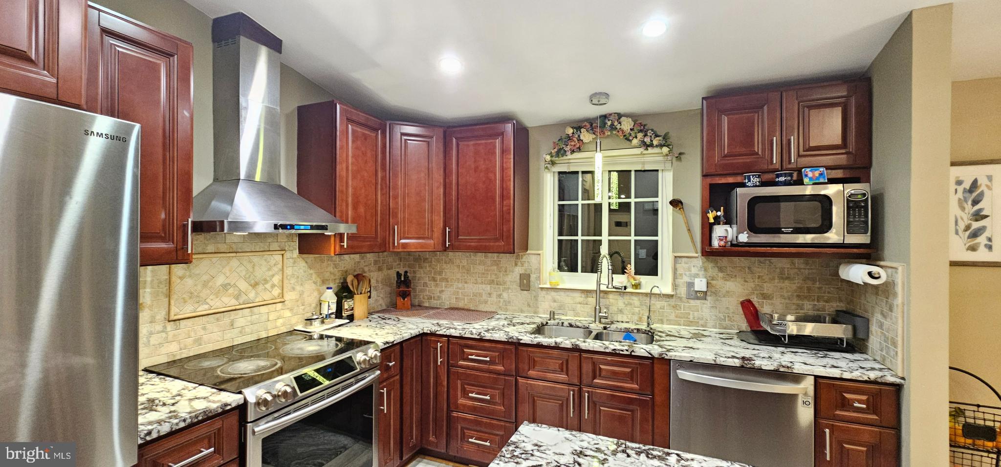 4033 PICKSTONE DRIVE