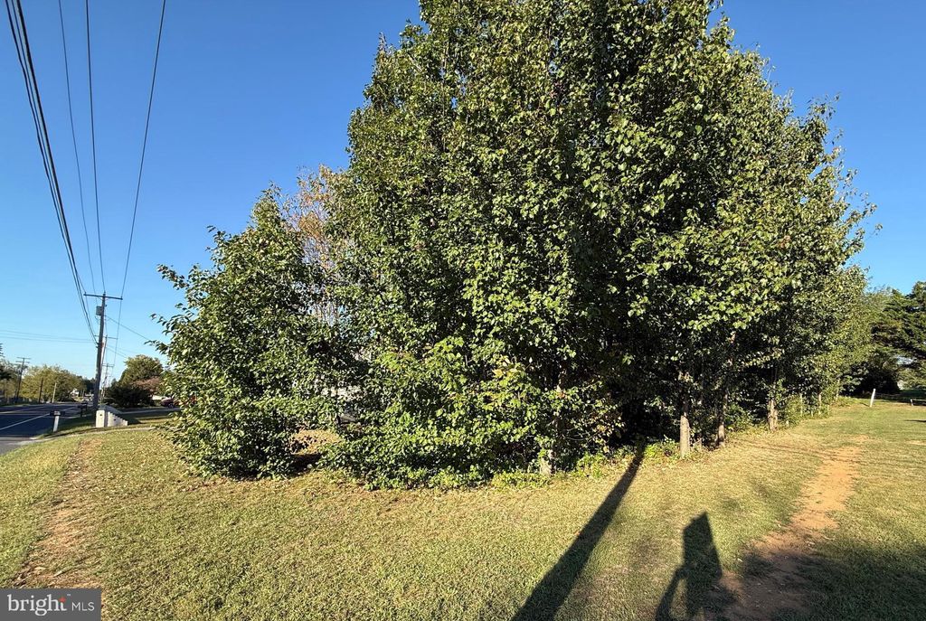 Photo of 0 Molly Pitcher Highway, GREENCASTLE, PA 17225 (MLS # PAFL2030380)