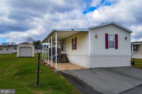 252 JAMES WAY YORK PA 17406