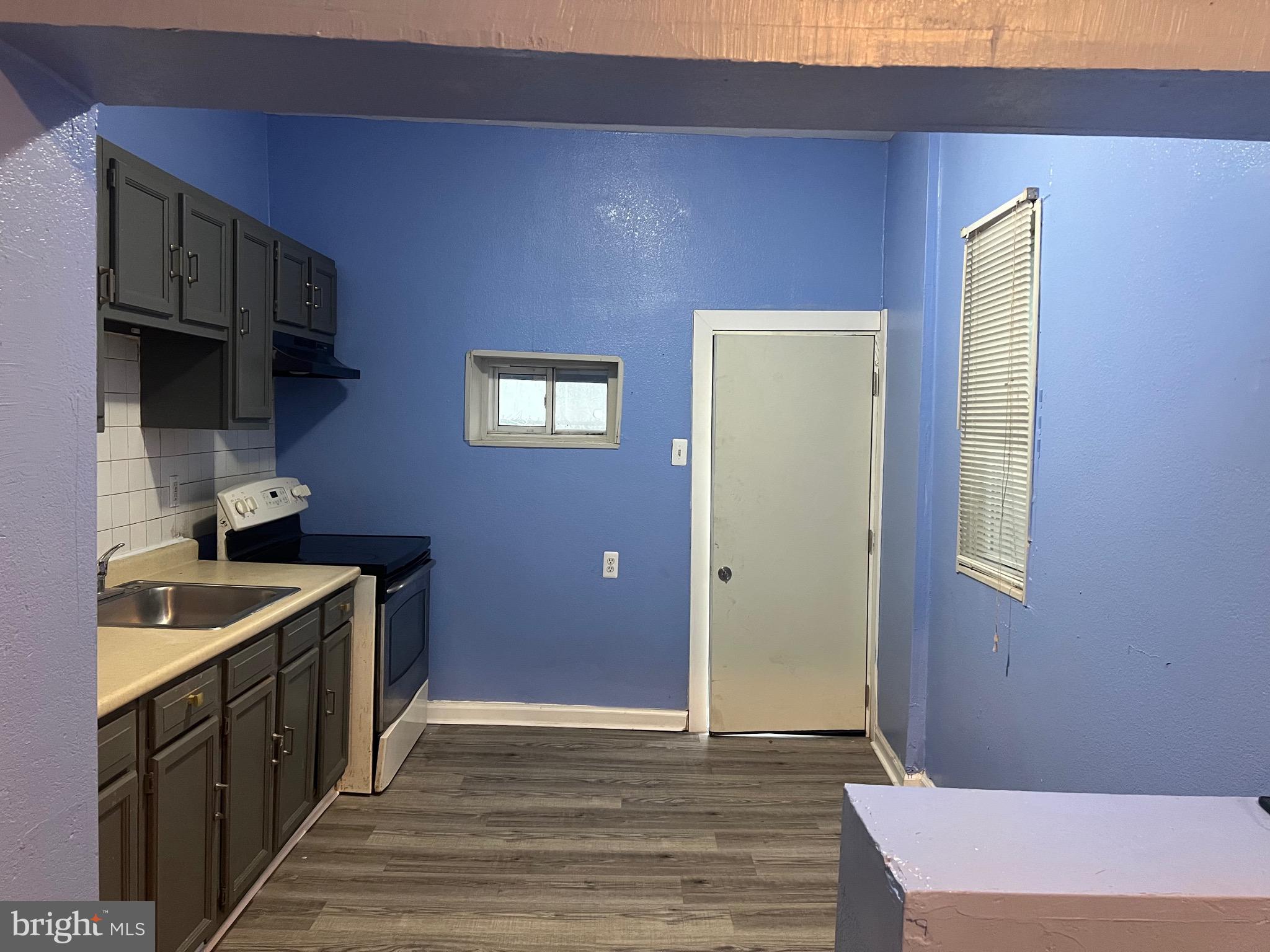 KENSINGTON - Residential