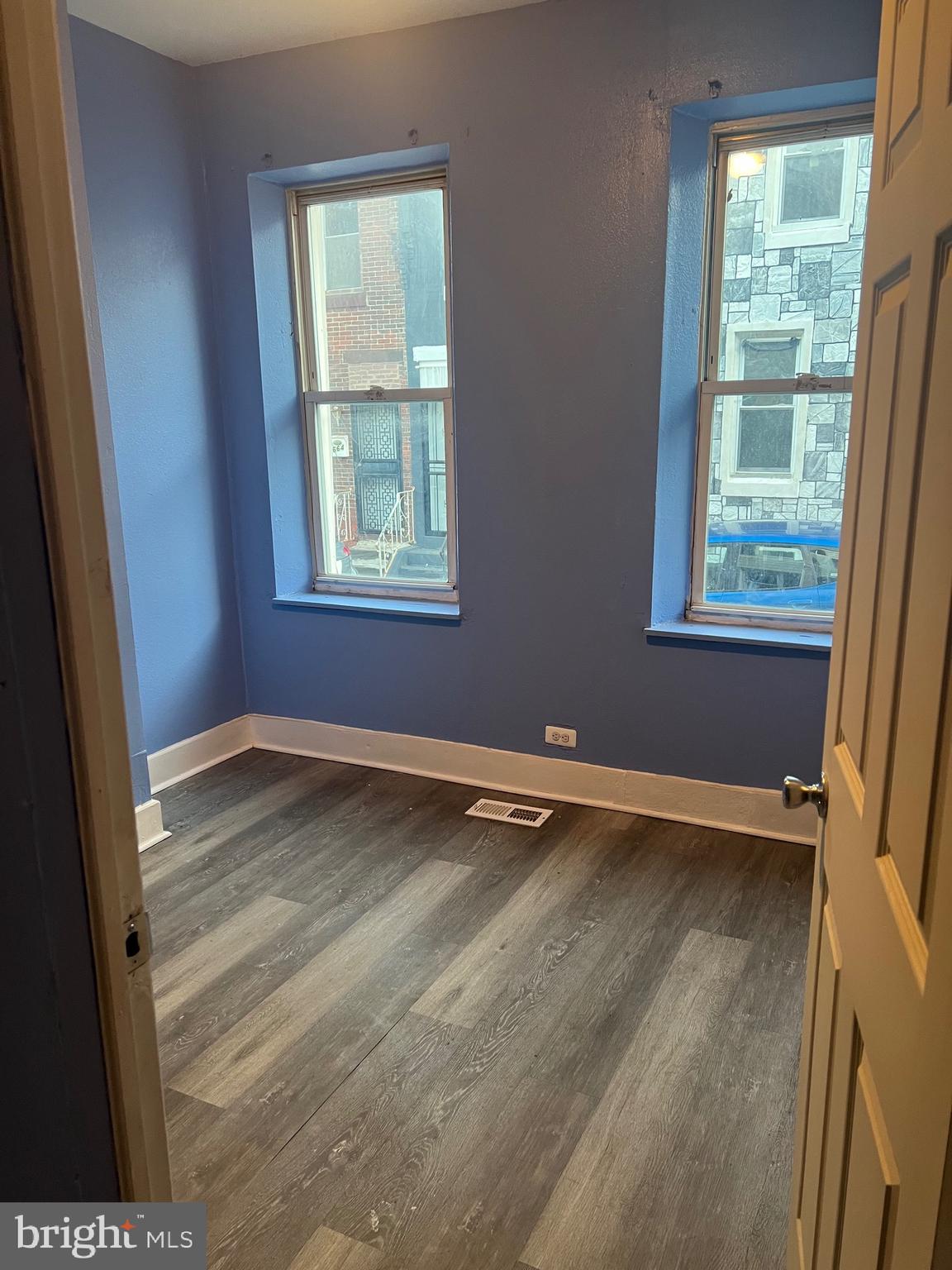 KENSINGTON - Residential