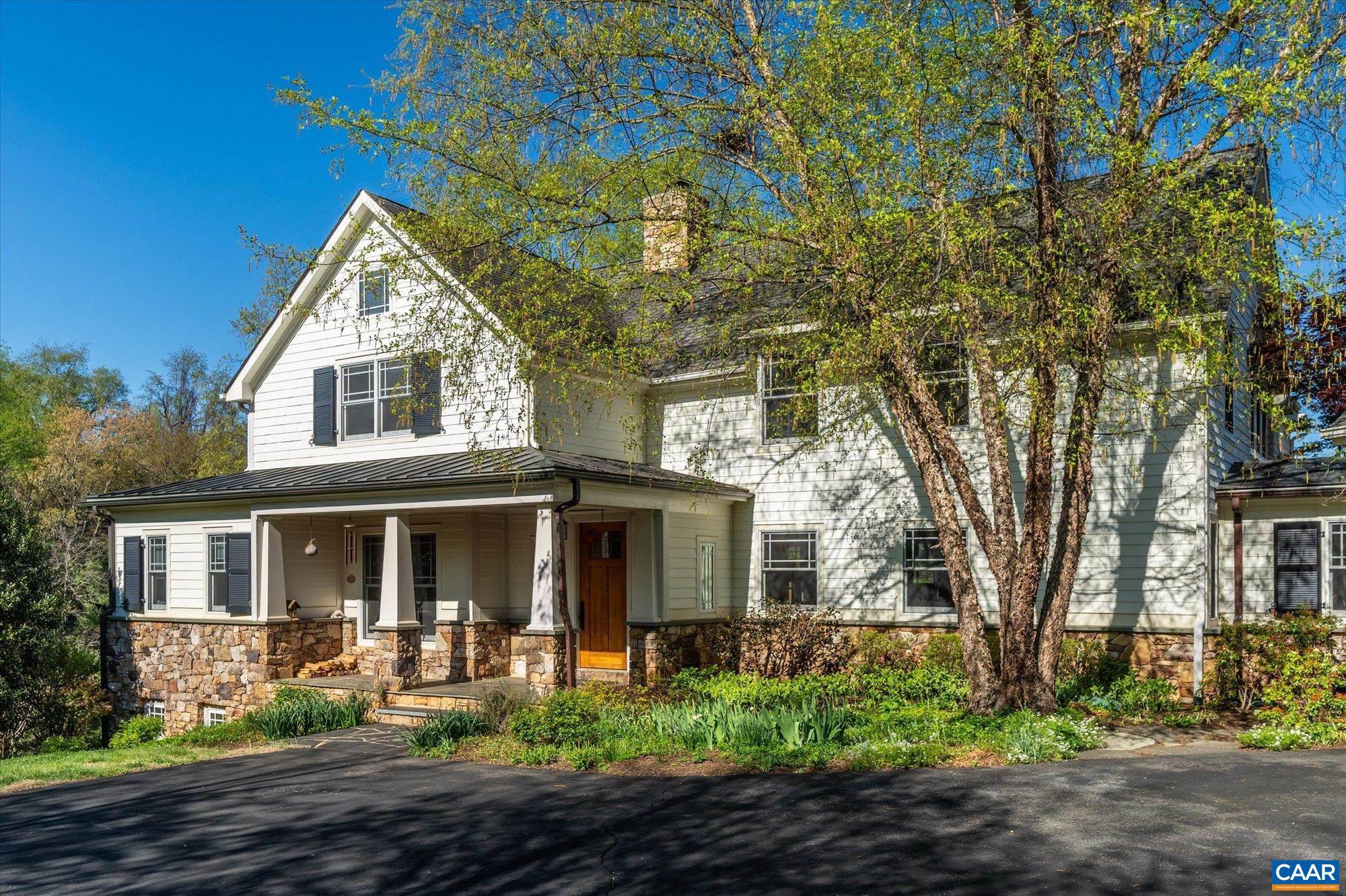 THE ROCKS - Residential