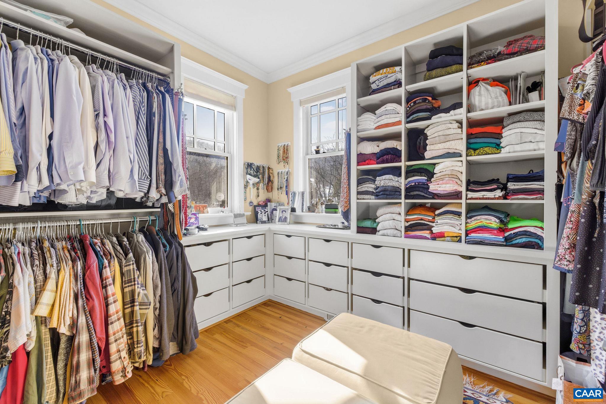 THE ROCKS - Residential