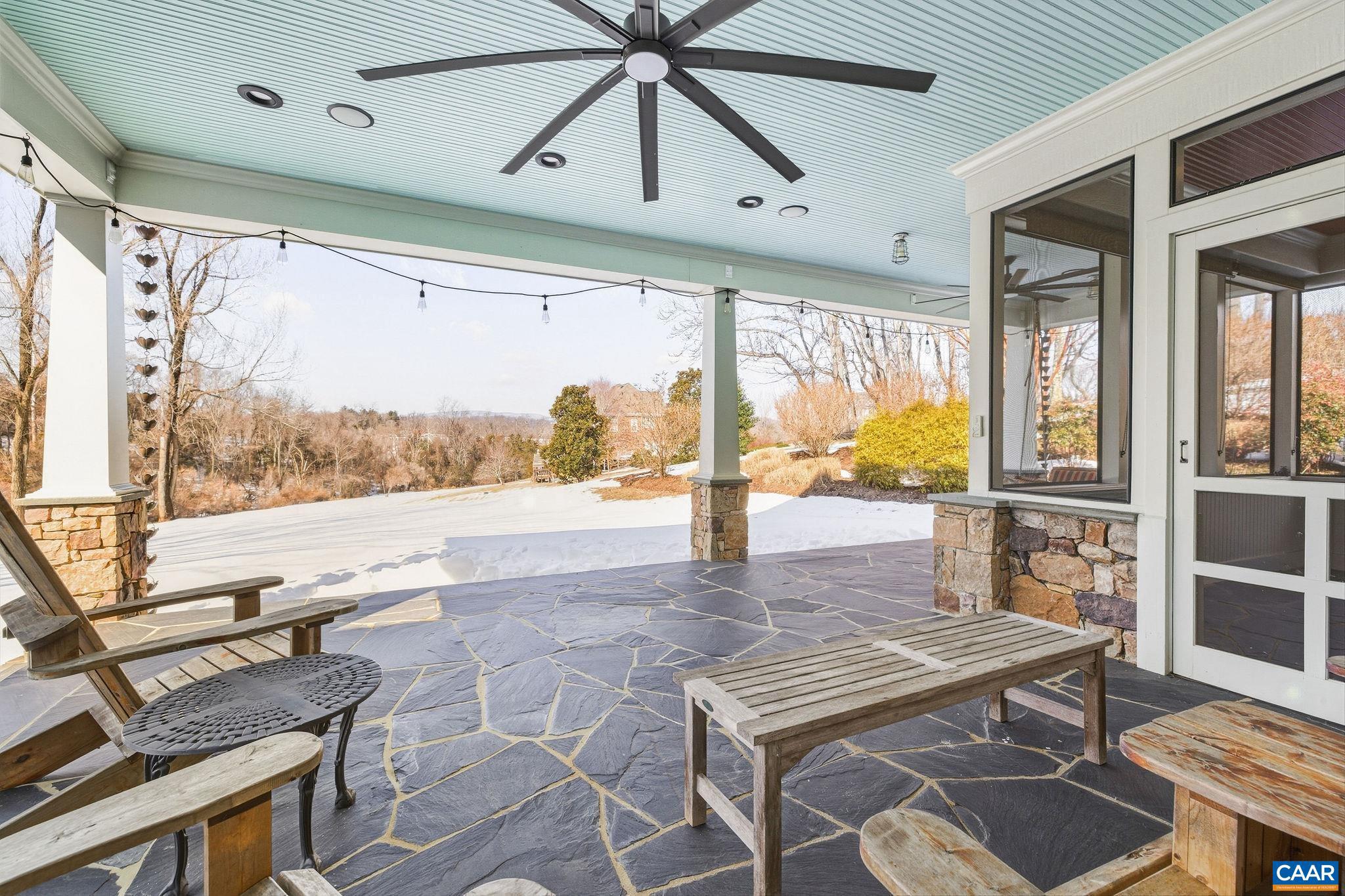 THE ROCKS - Residential