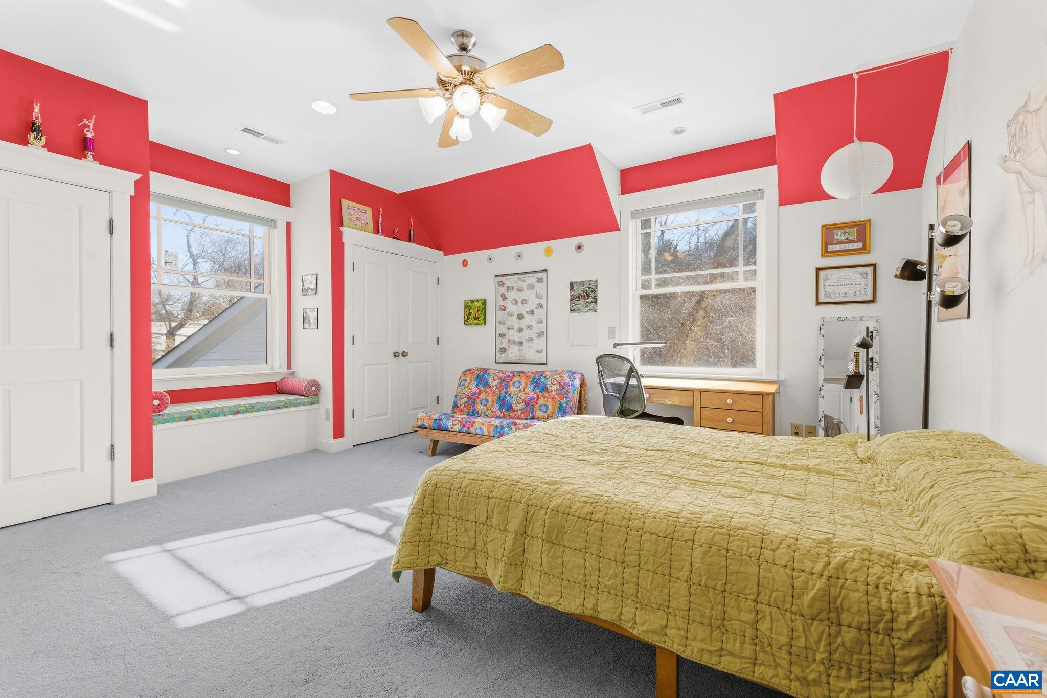 THE ROCKS - Residential