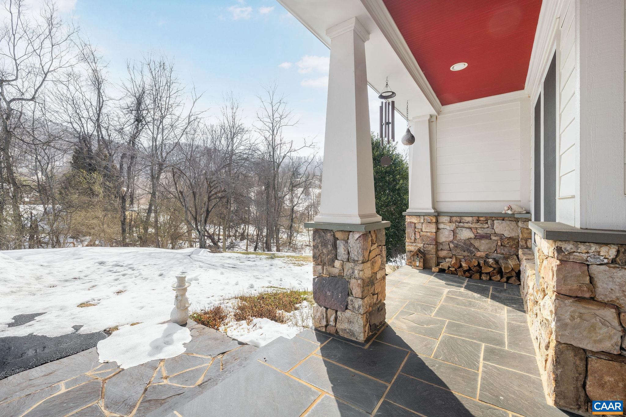 THE ROCKS - Residential