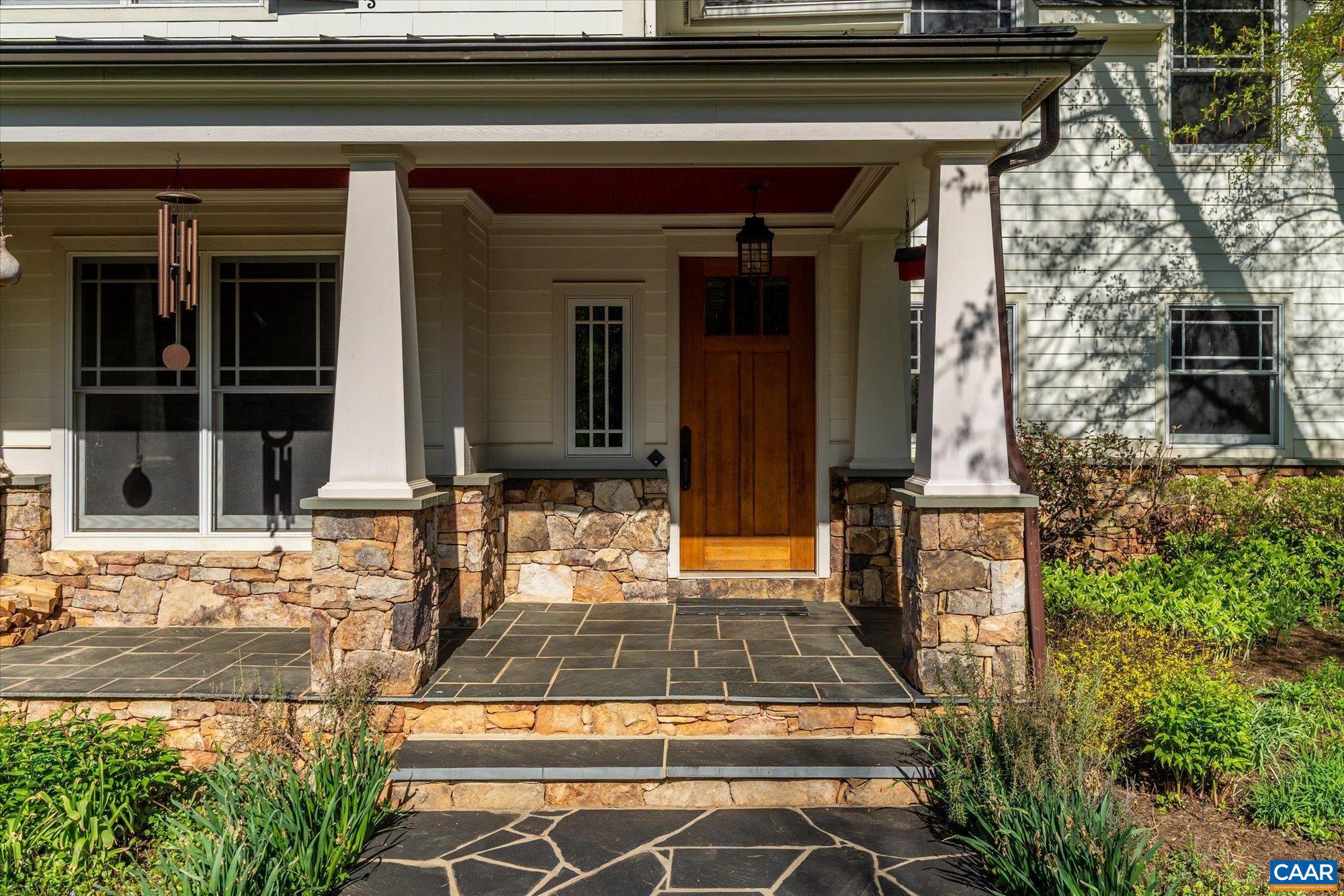 THE ROCKS - Residential