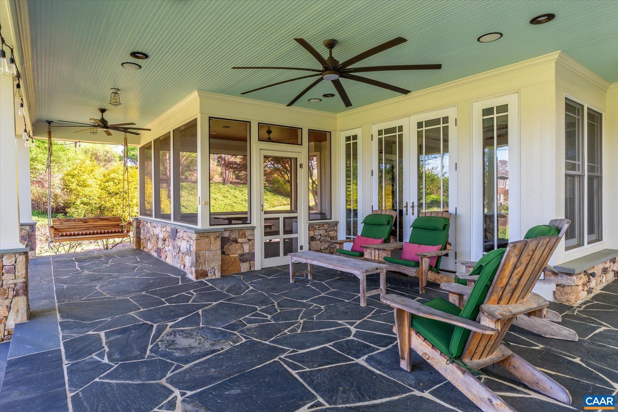 THE ROCKS - Residential