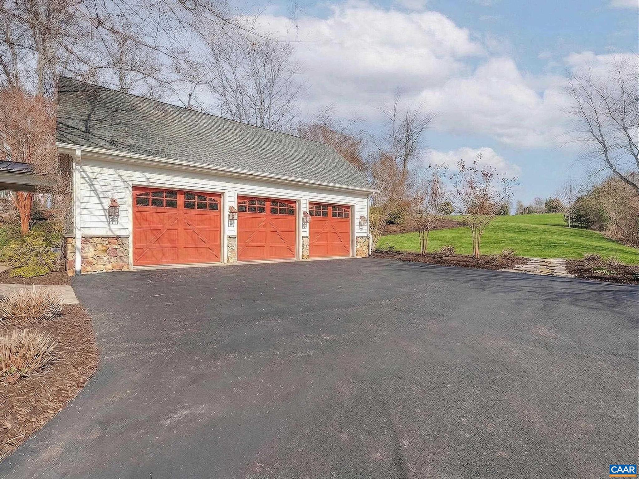 THE ROCKS - Residential