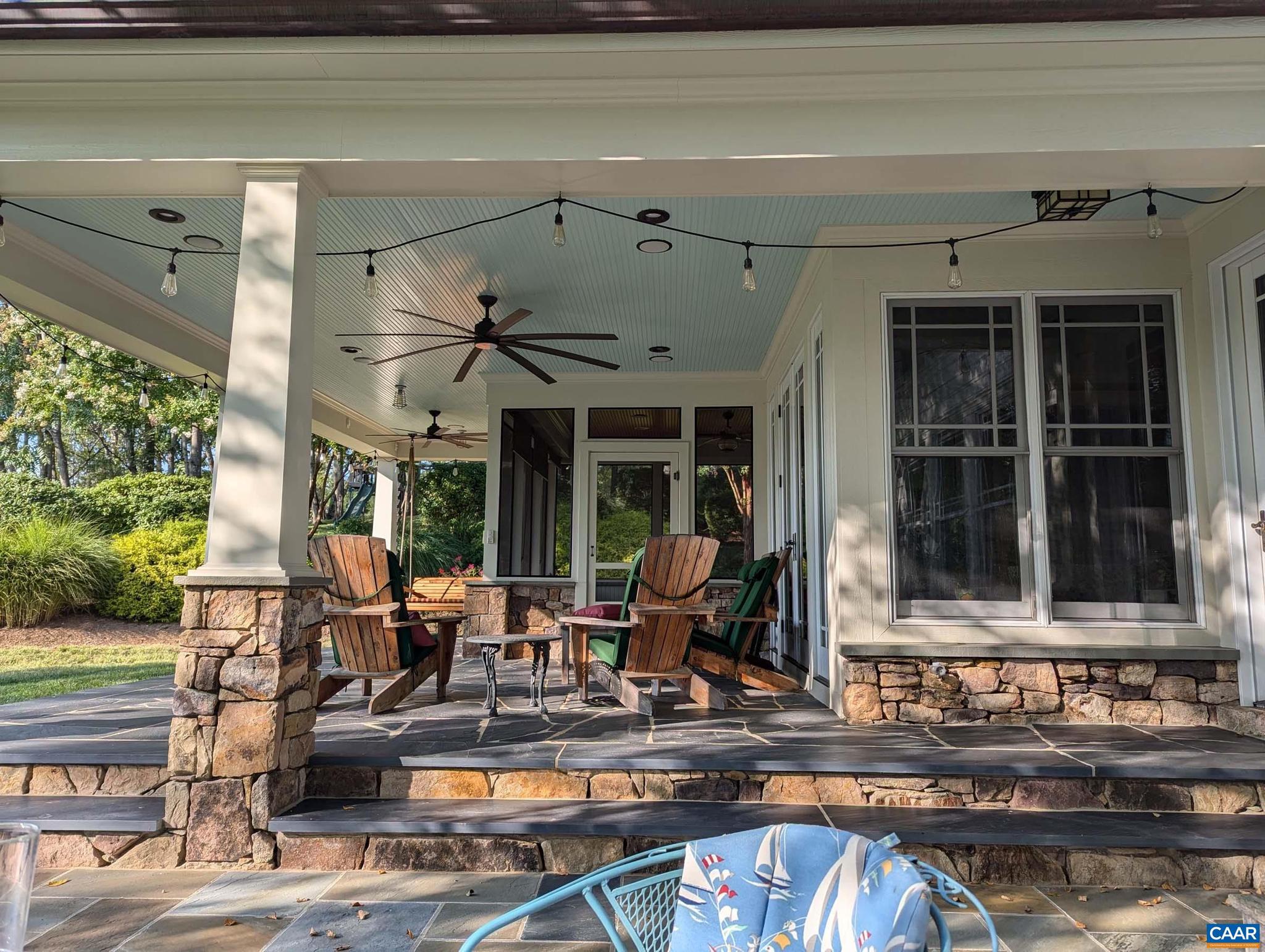 THE ROCKS - Residential