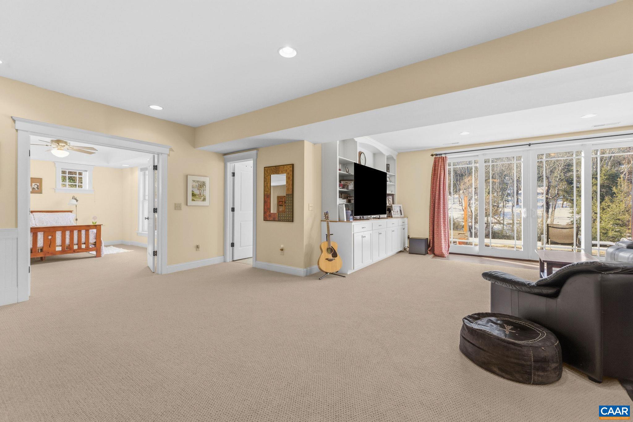 THE ROCKS - Residential