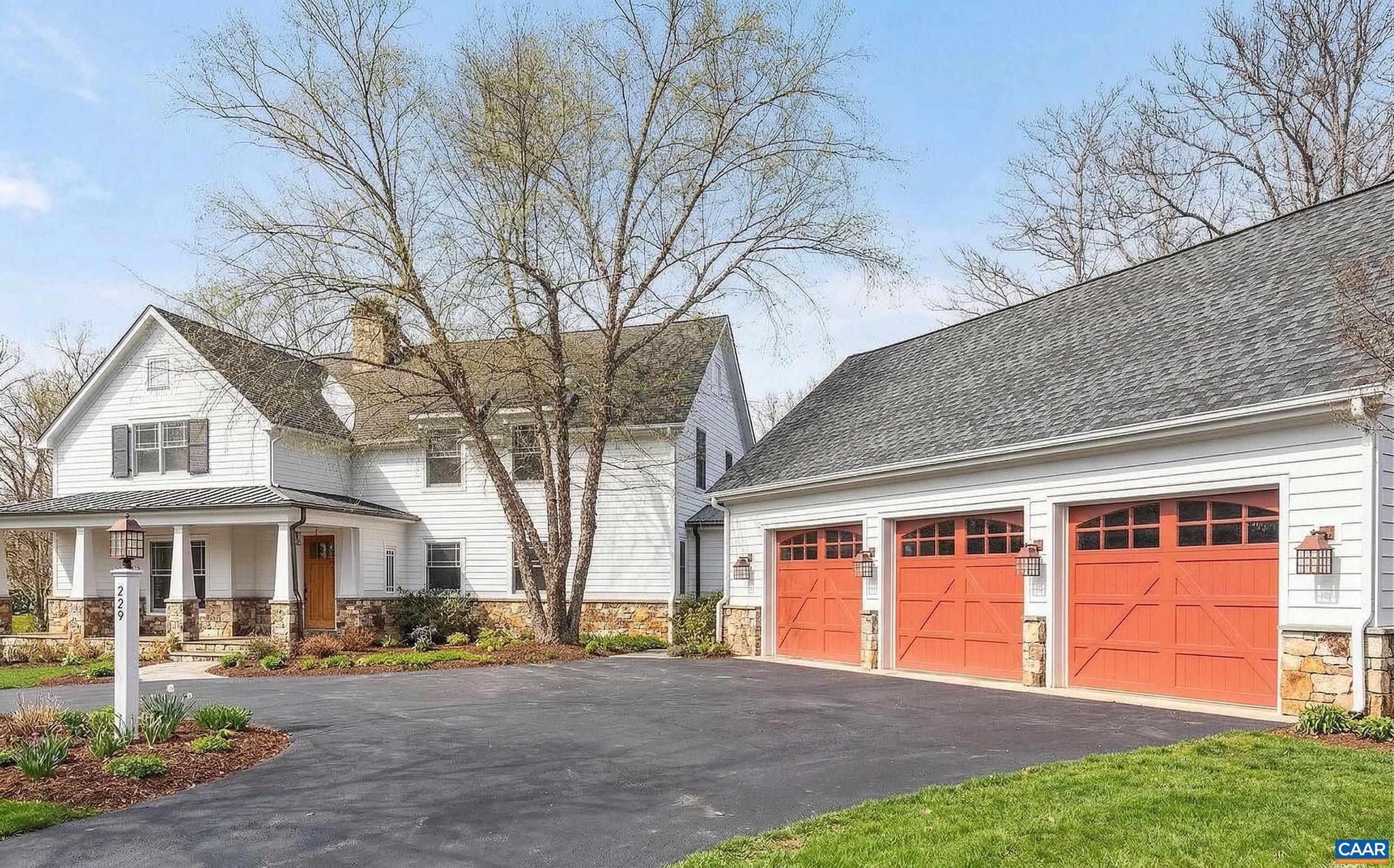 THE ROCKS - Residential