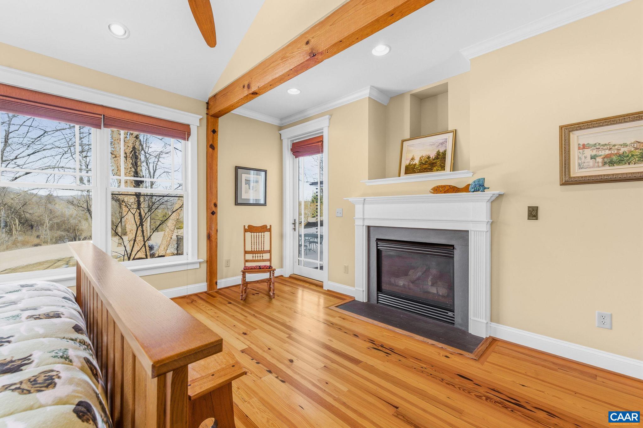 THE ROCKS - Residential