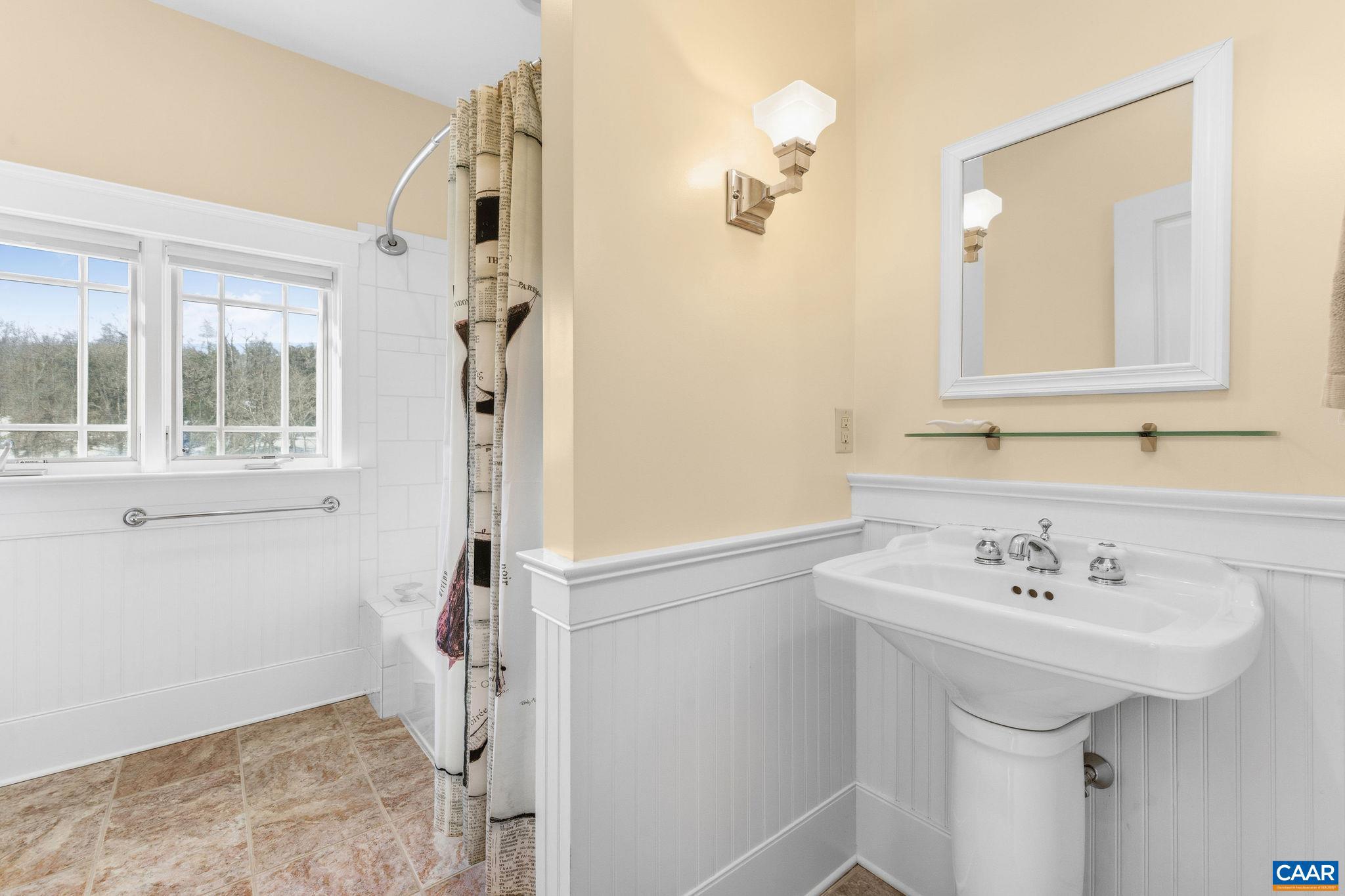 THE ROCKS - Residential