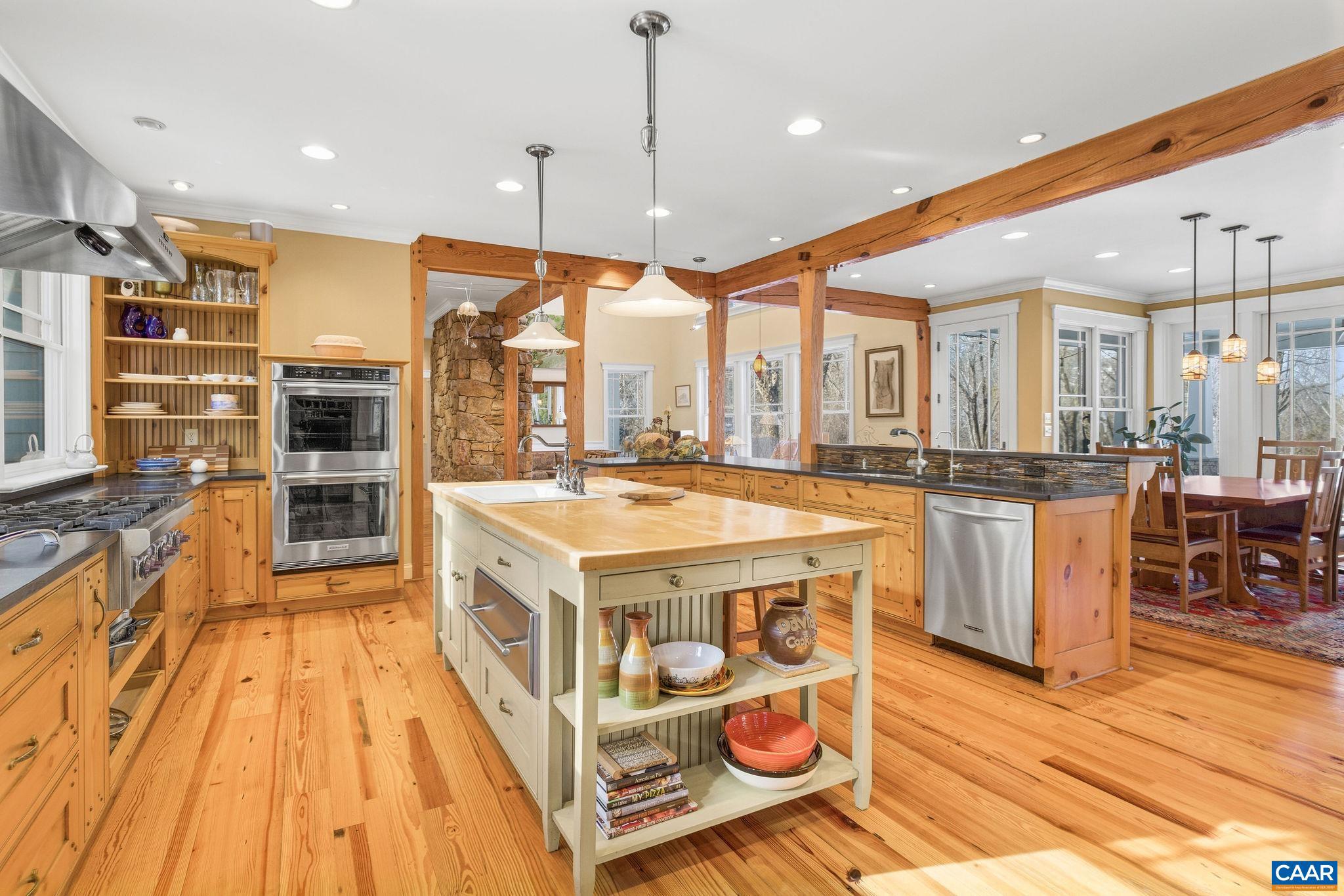 THE ROCKS - Residential