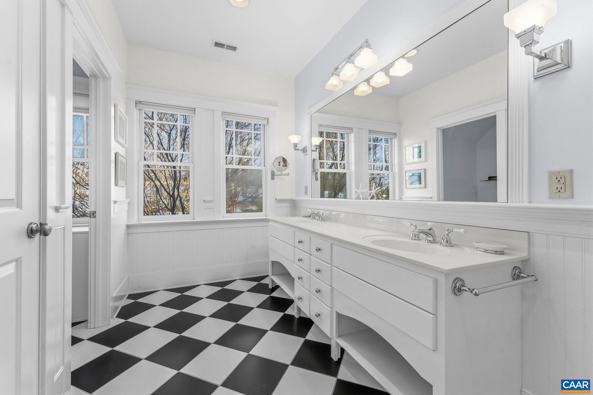 THE ROCKS - Residential