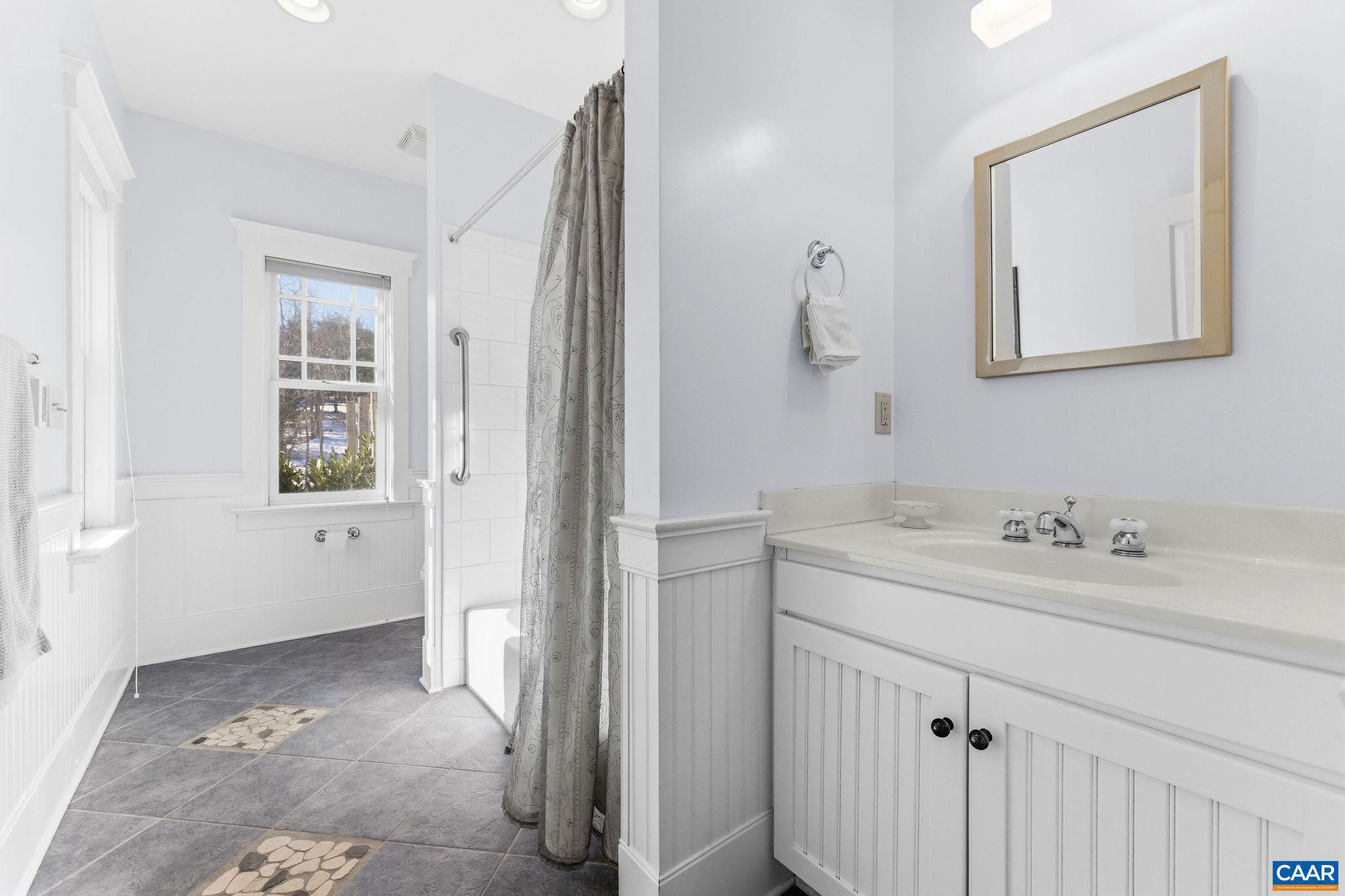 THE ROCKS - Residential