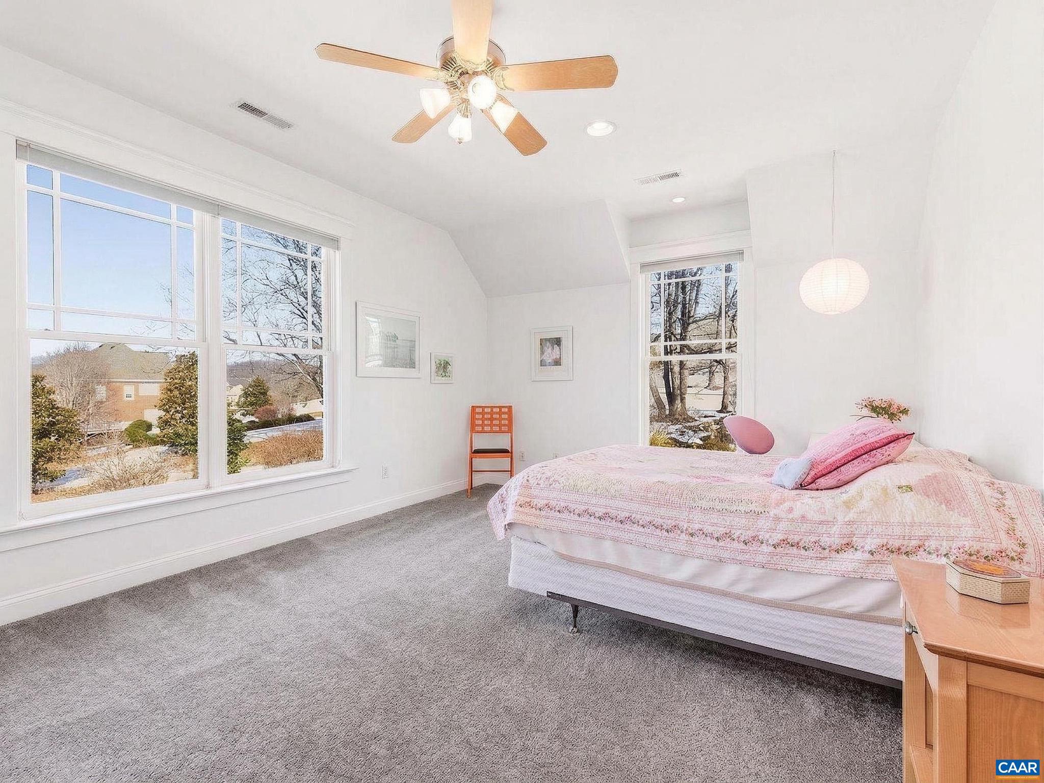 THE ROCKS - Residential