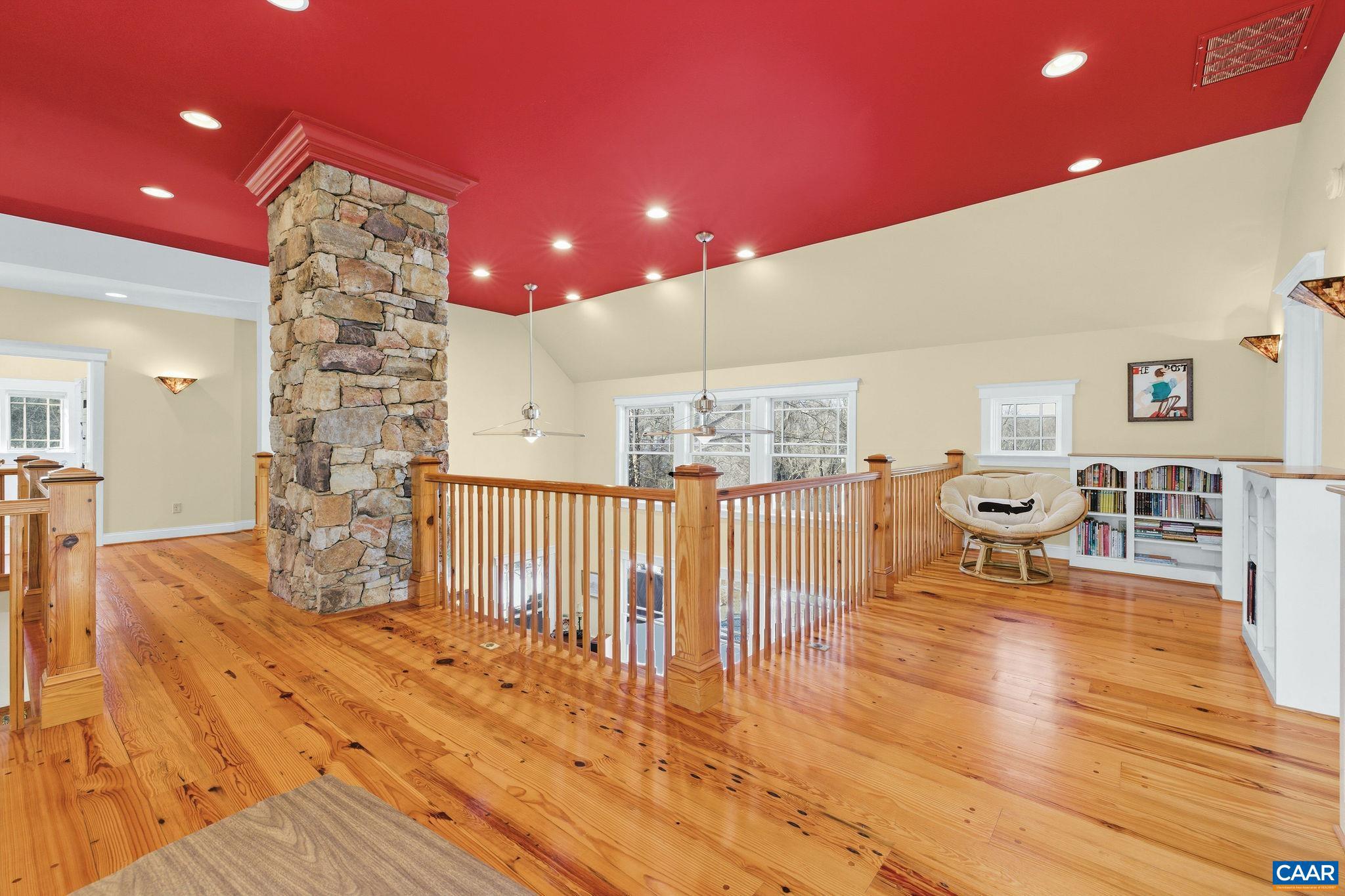 THE ROCKS - Residential