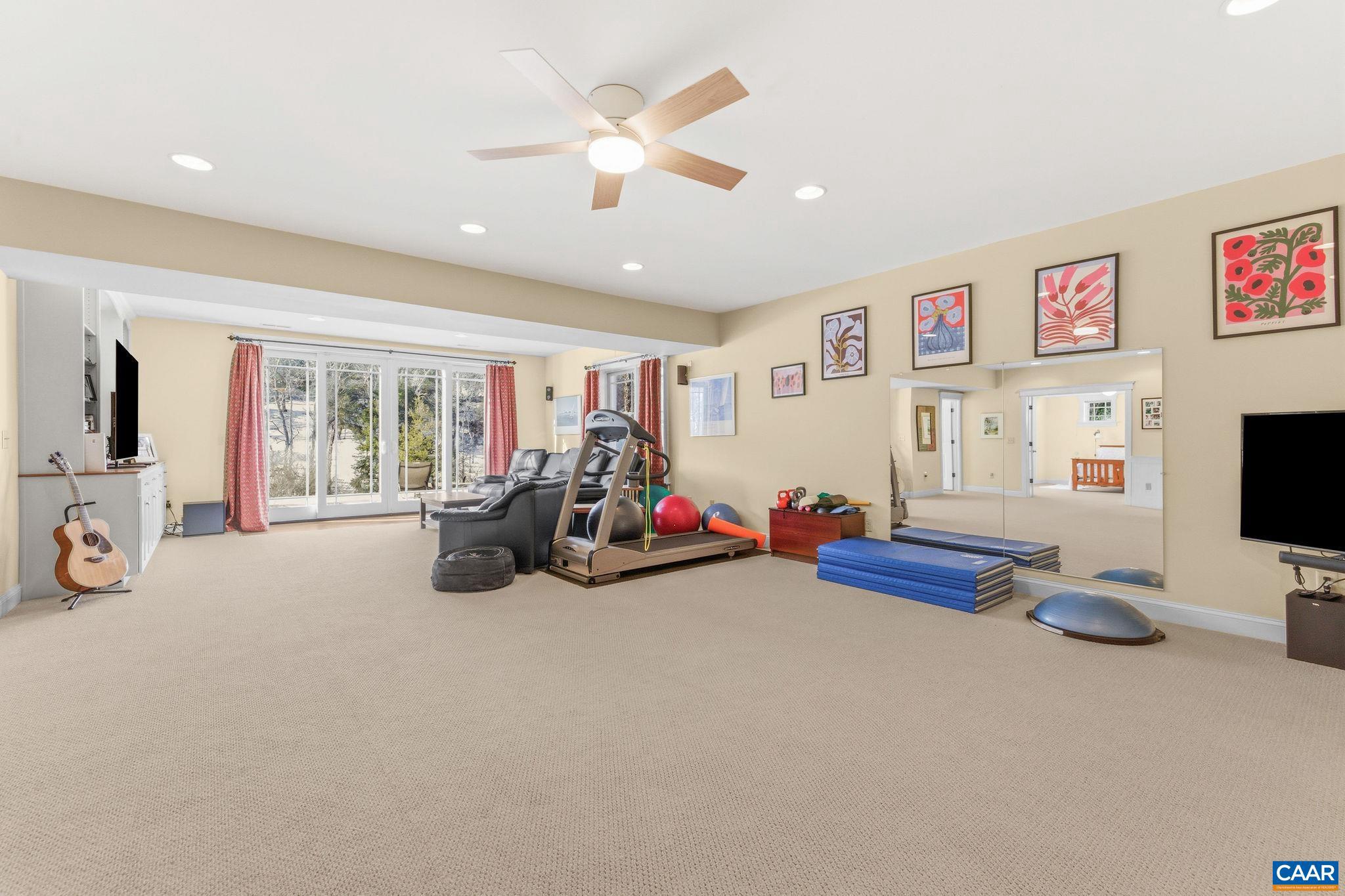 THE ROCKS - Residential