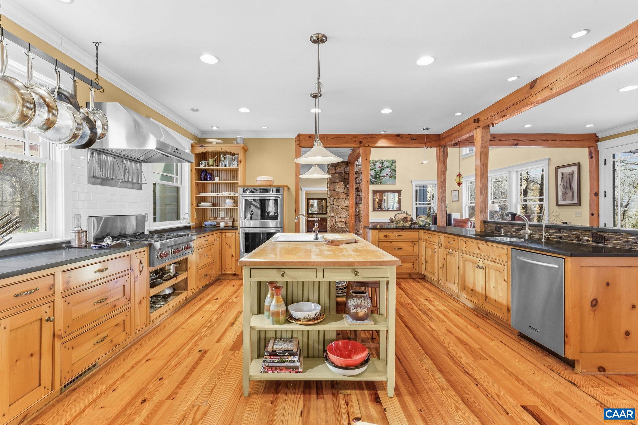 THE ROCKS - Residential