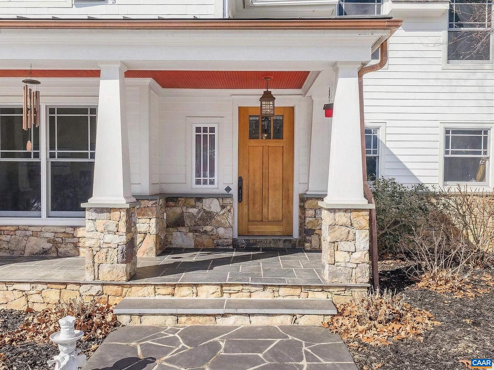 THE ROCKS - Residential