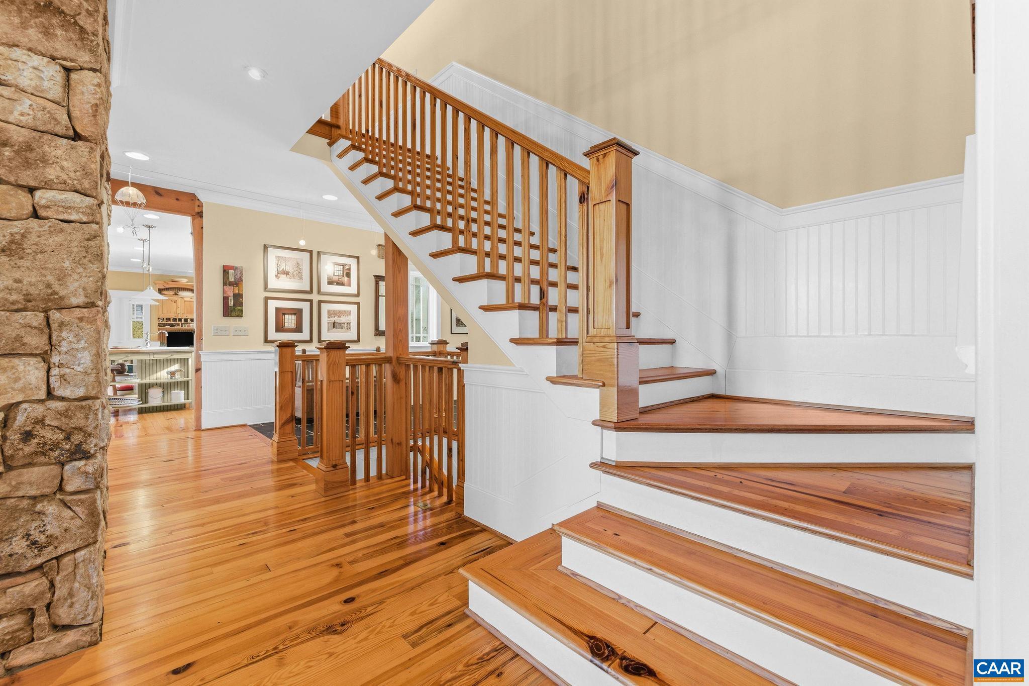 THE ROCKS - Residential