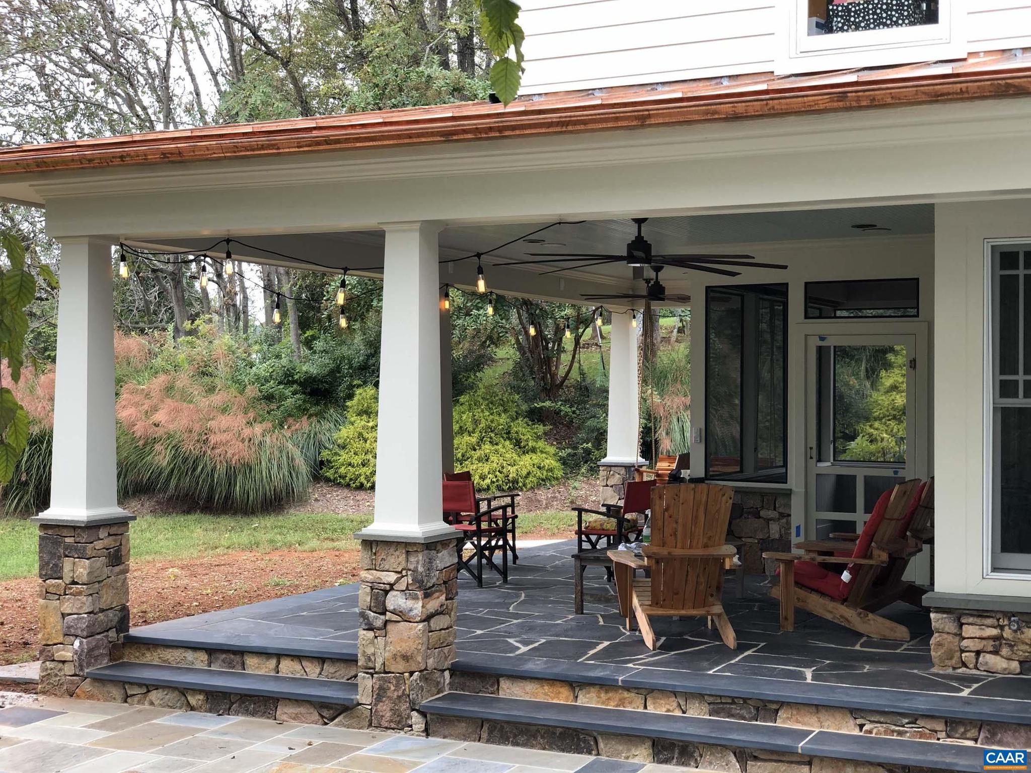 THE ROCKS - Residential