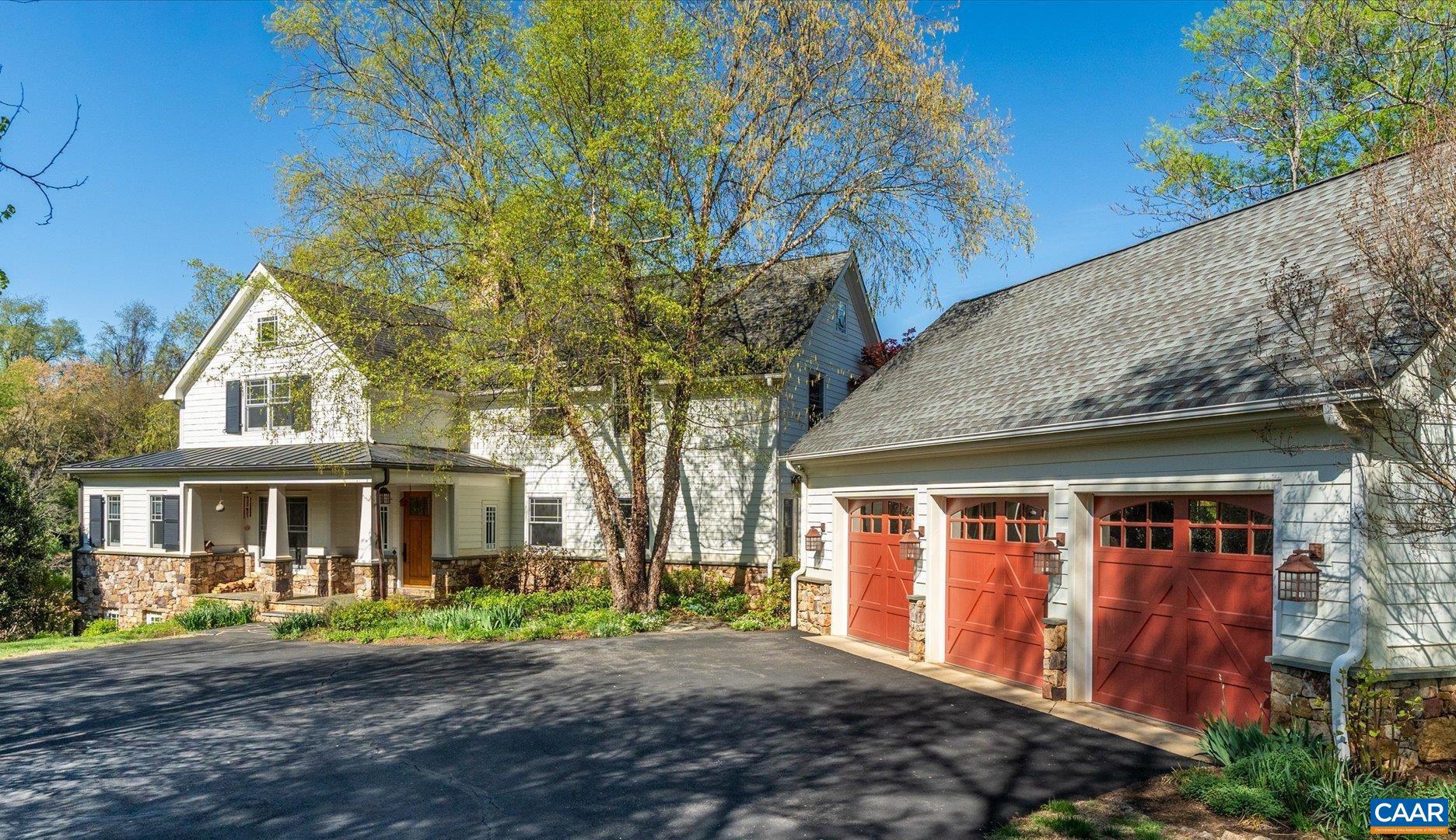 THE ROCKS - Residential