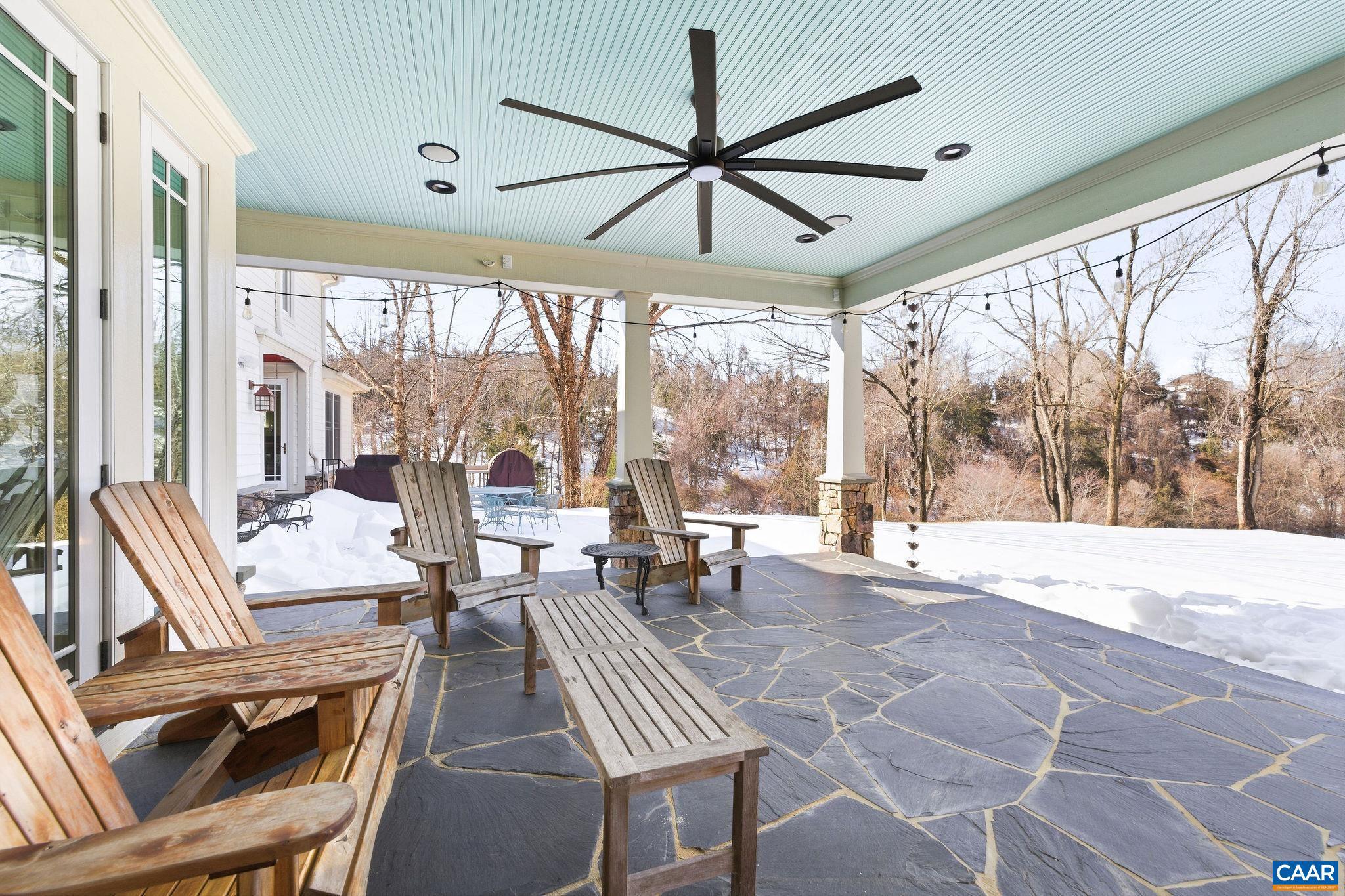 THE ROCKS - Residential