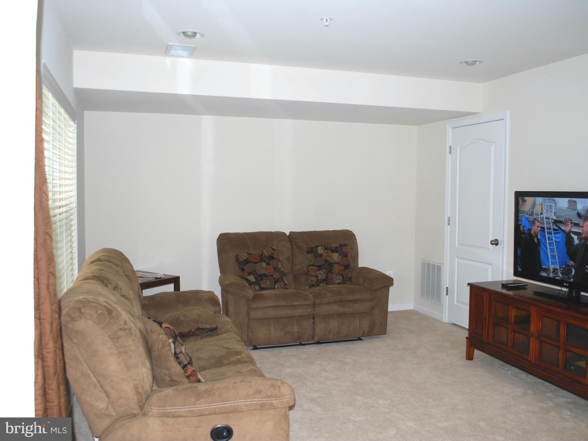 ST CHARLES SUB - GLENEAGLES - Residential Lease