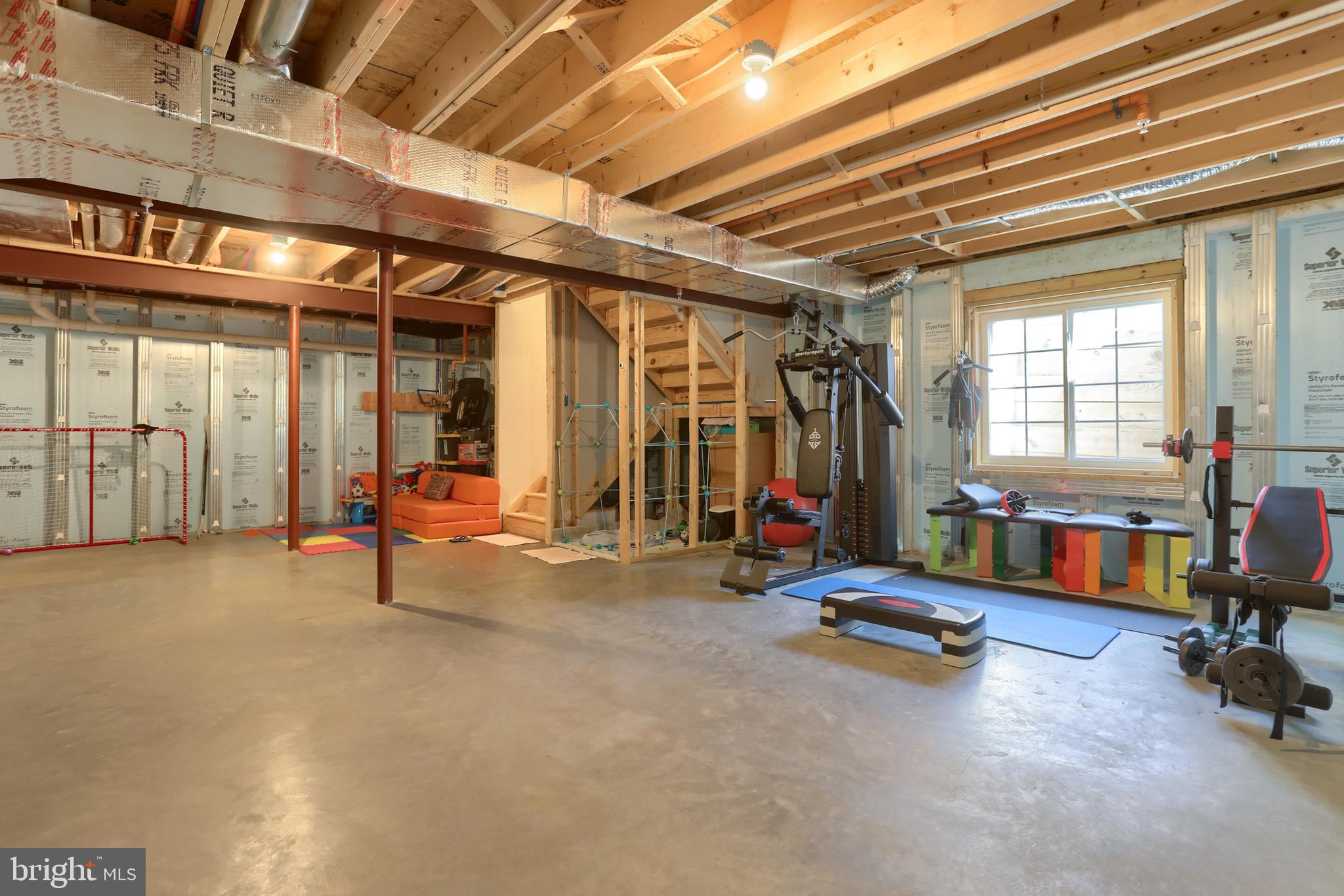 MAYAPPLE WOODS - Residential