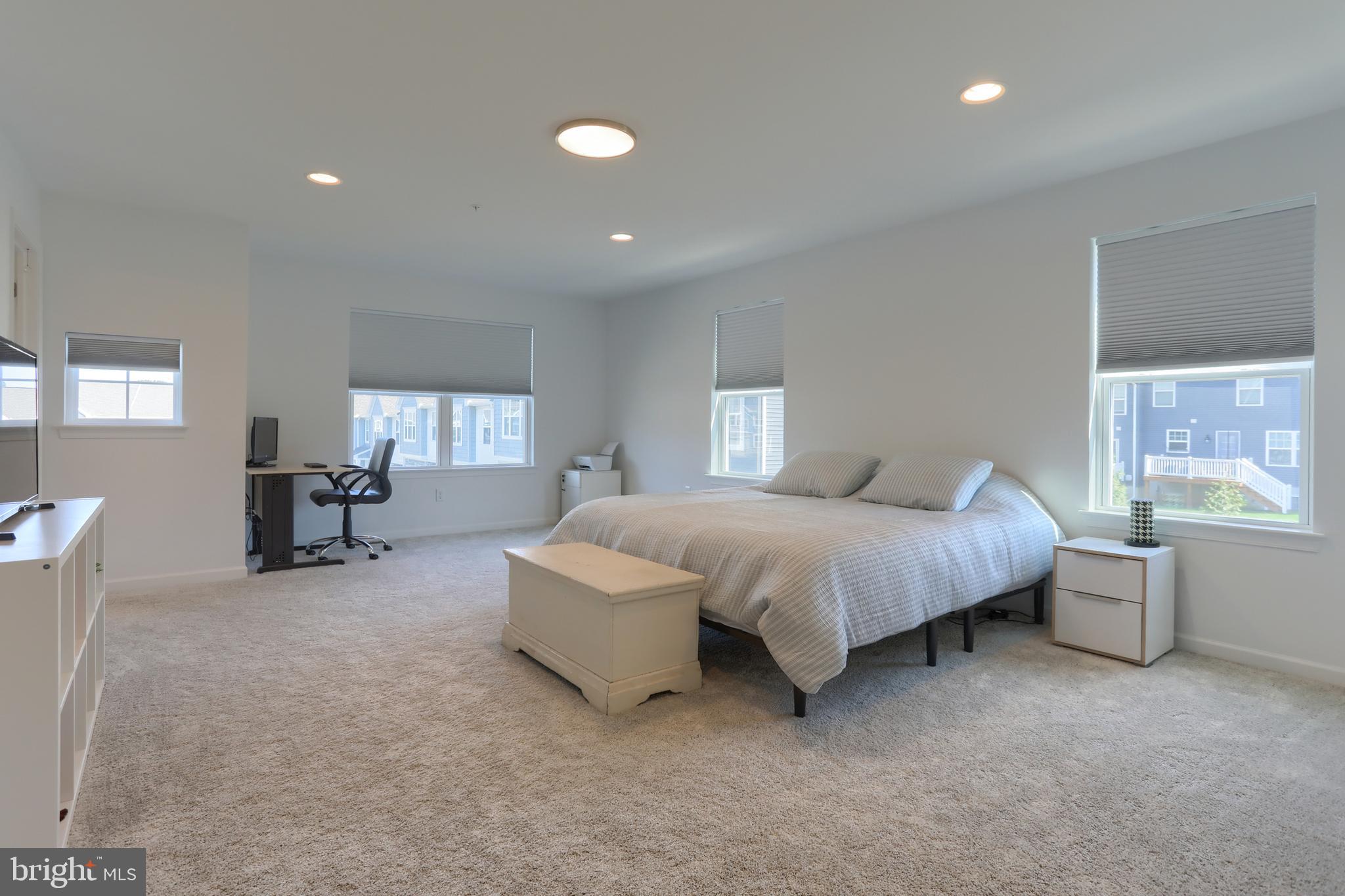 MAYAPPLE WOODS - Residential